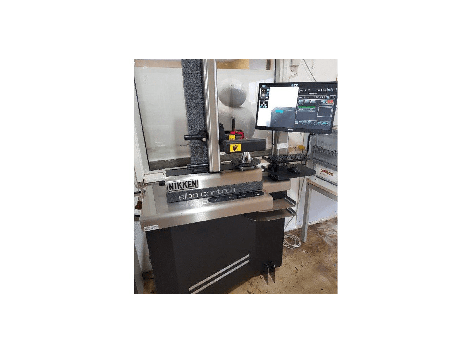 Koneen NIKKEN elbo controlli kyan-TW etunäkymä