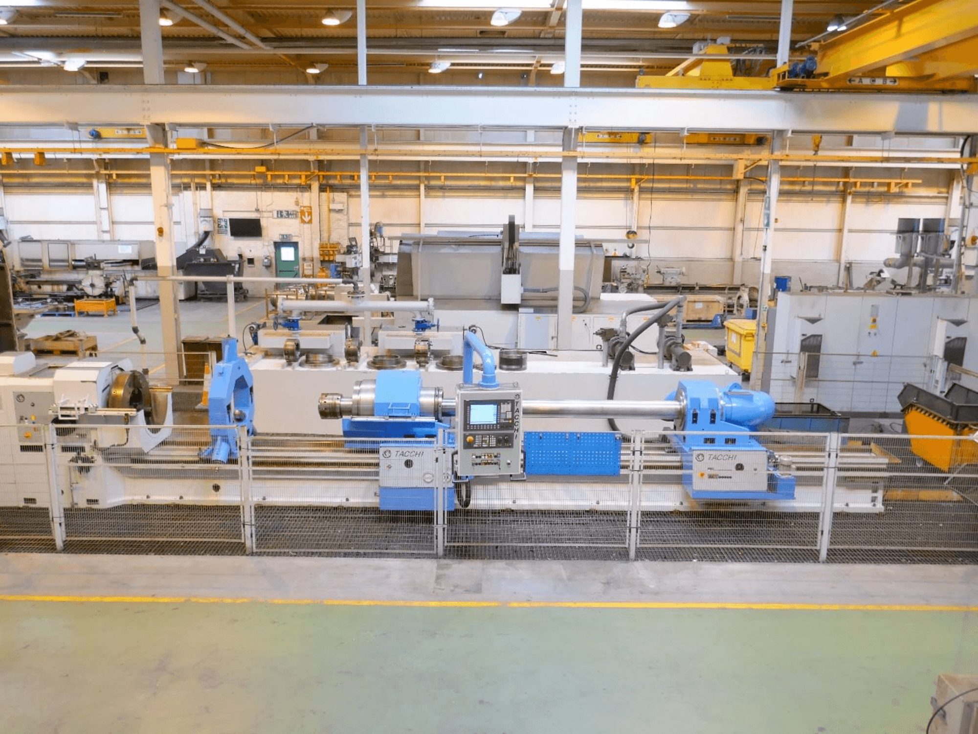 Koneen TACCHI FT45S CNC etunäkymä