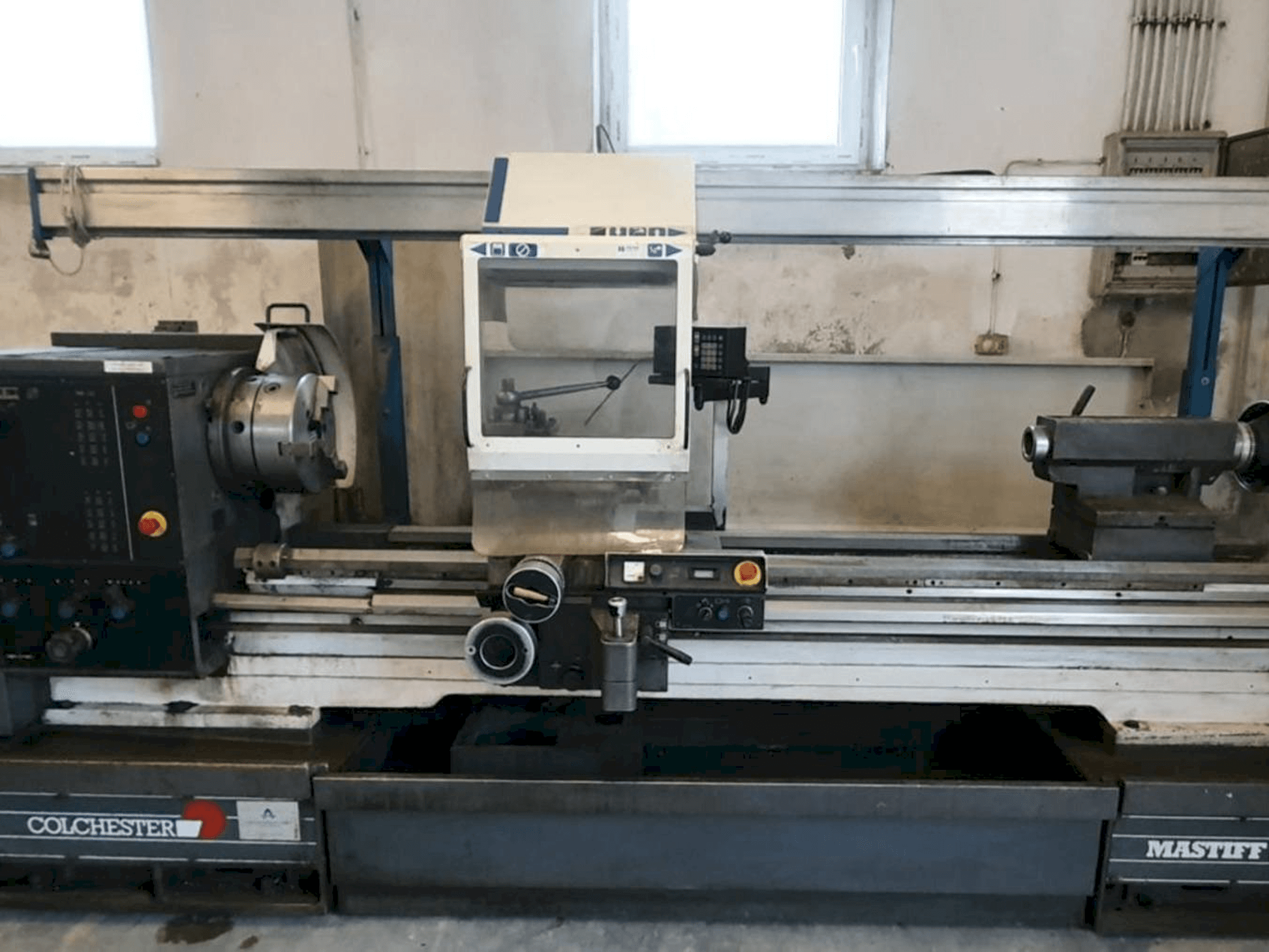 Koneen Colchester MASTIFF V/S 1800 etunäkymä