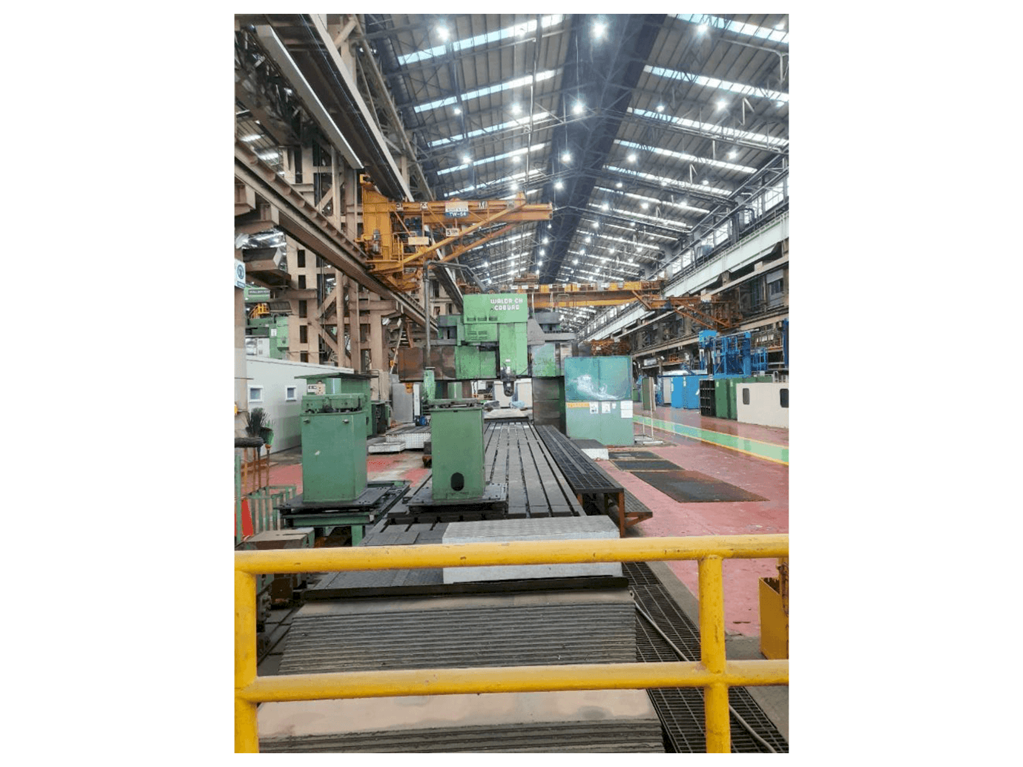 Koneen WALDRICH COBURG - etunäkymä