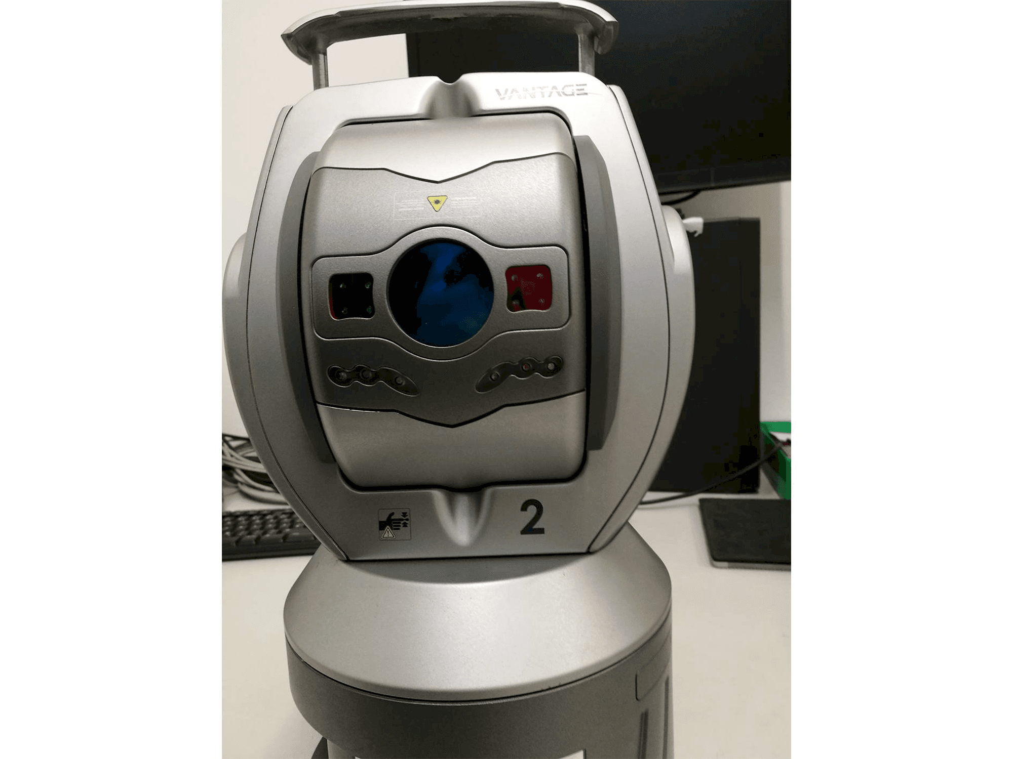 Koneen Faro Laser Tracker Vantage and Vantage E etunäkymä
