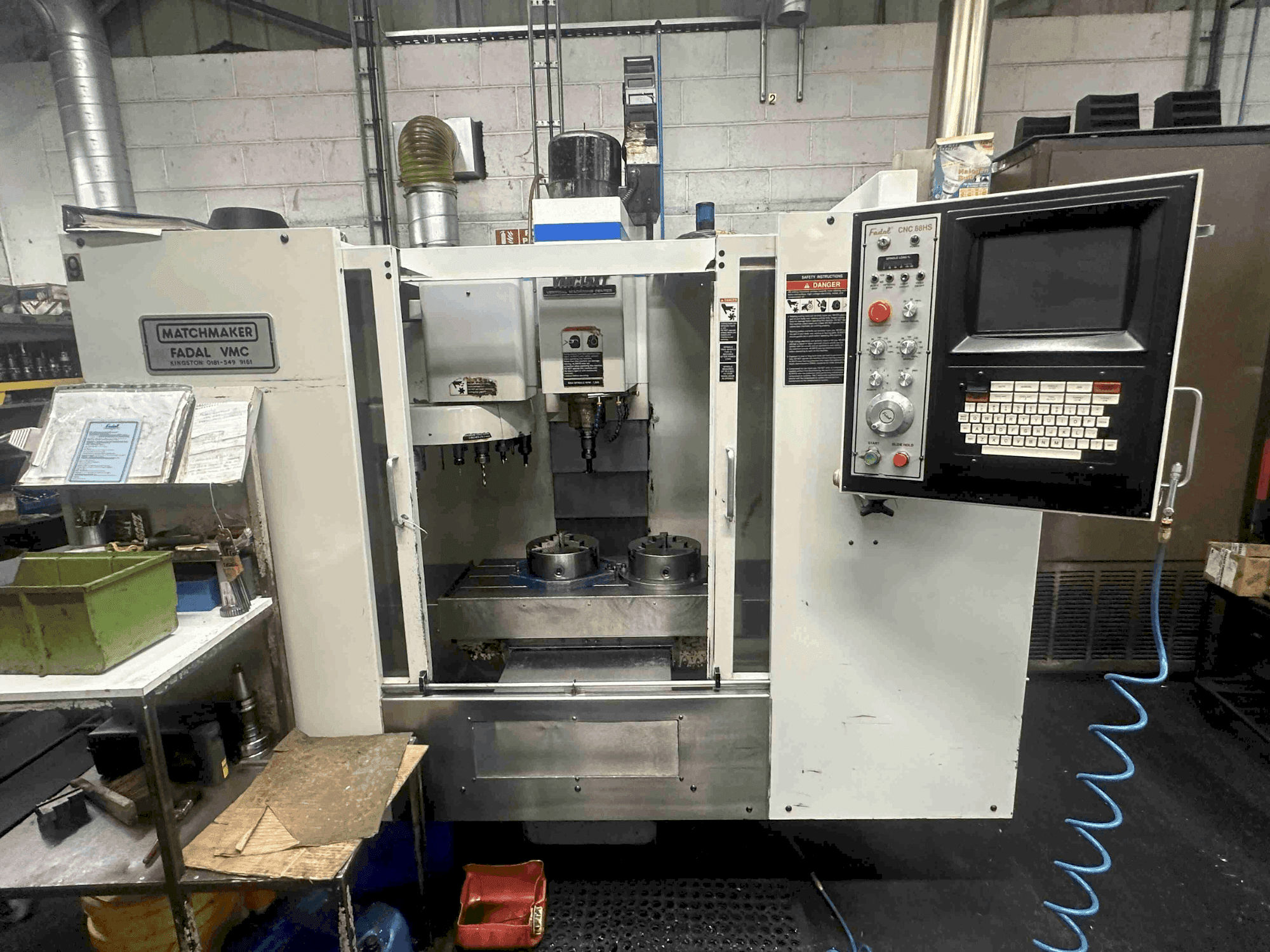 Koneen FADAL VMC 15XT etunäkymä