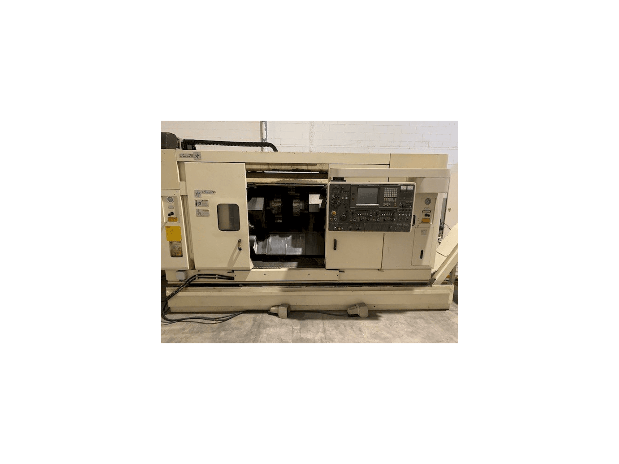 Koneen NAKAMURA-TOME TW-20 etunäkymä