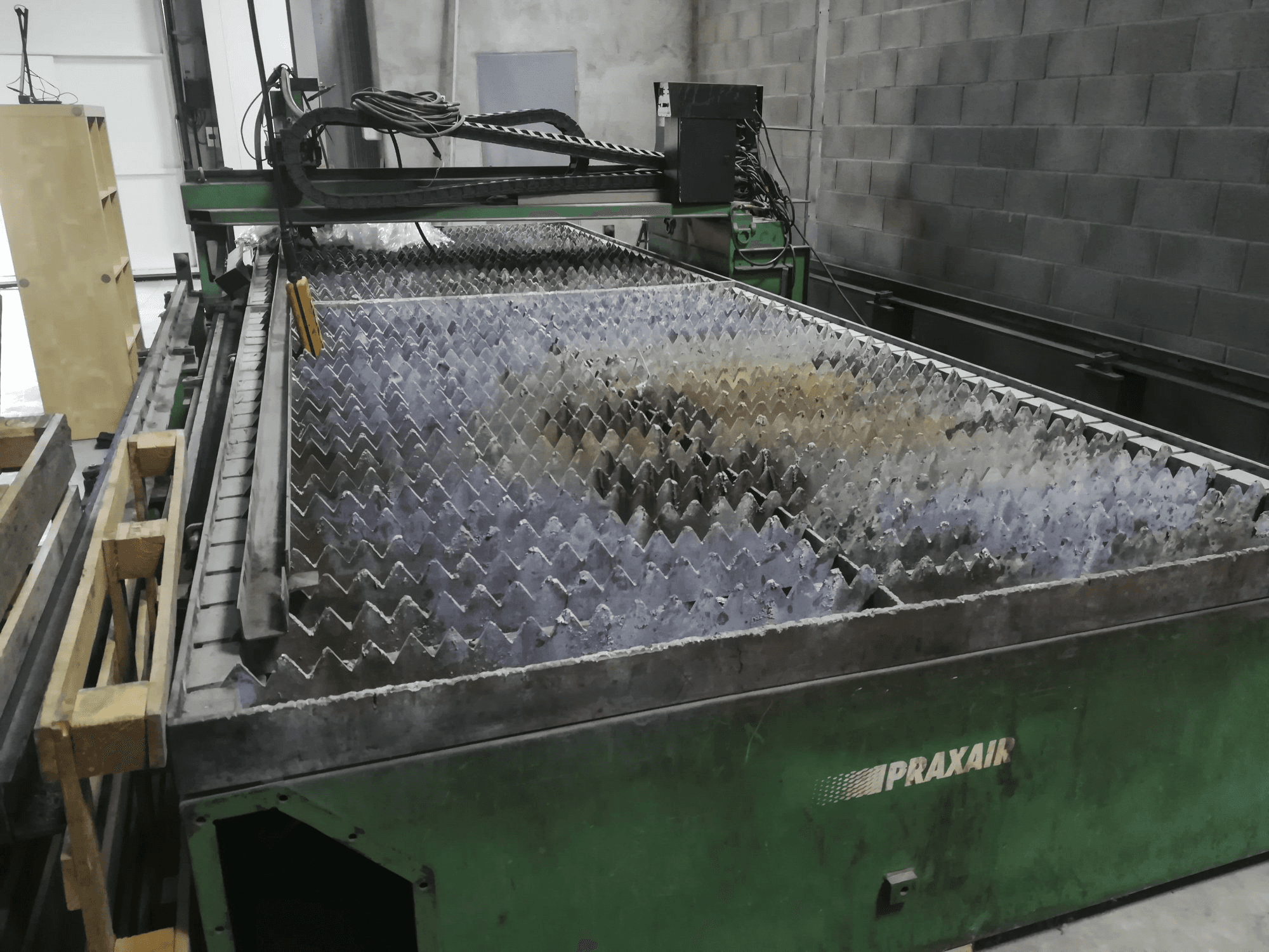 Koneen Praxair etunäkymä P 2500S