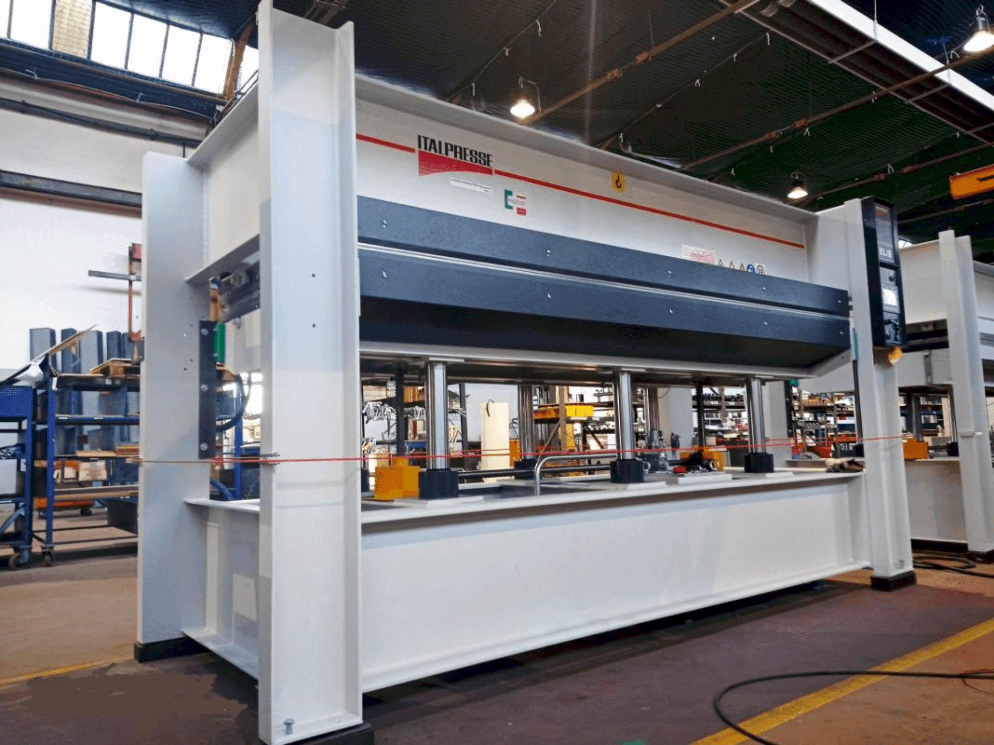 Koneen ITALPRESSE XL/6 30-13 PM BO etunäkymä