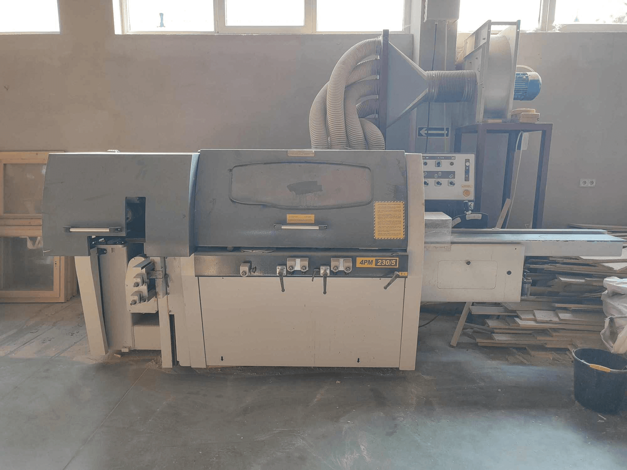 Koneen HASKOVO 4PM-230/5 etunäkymä