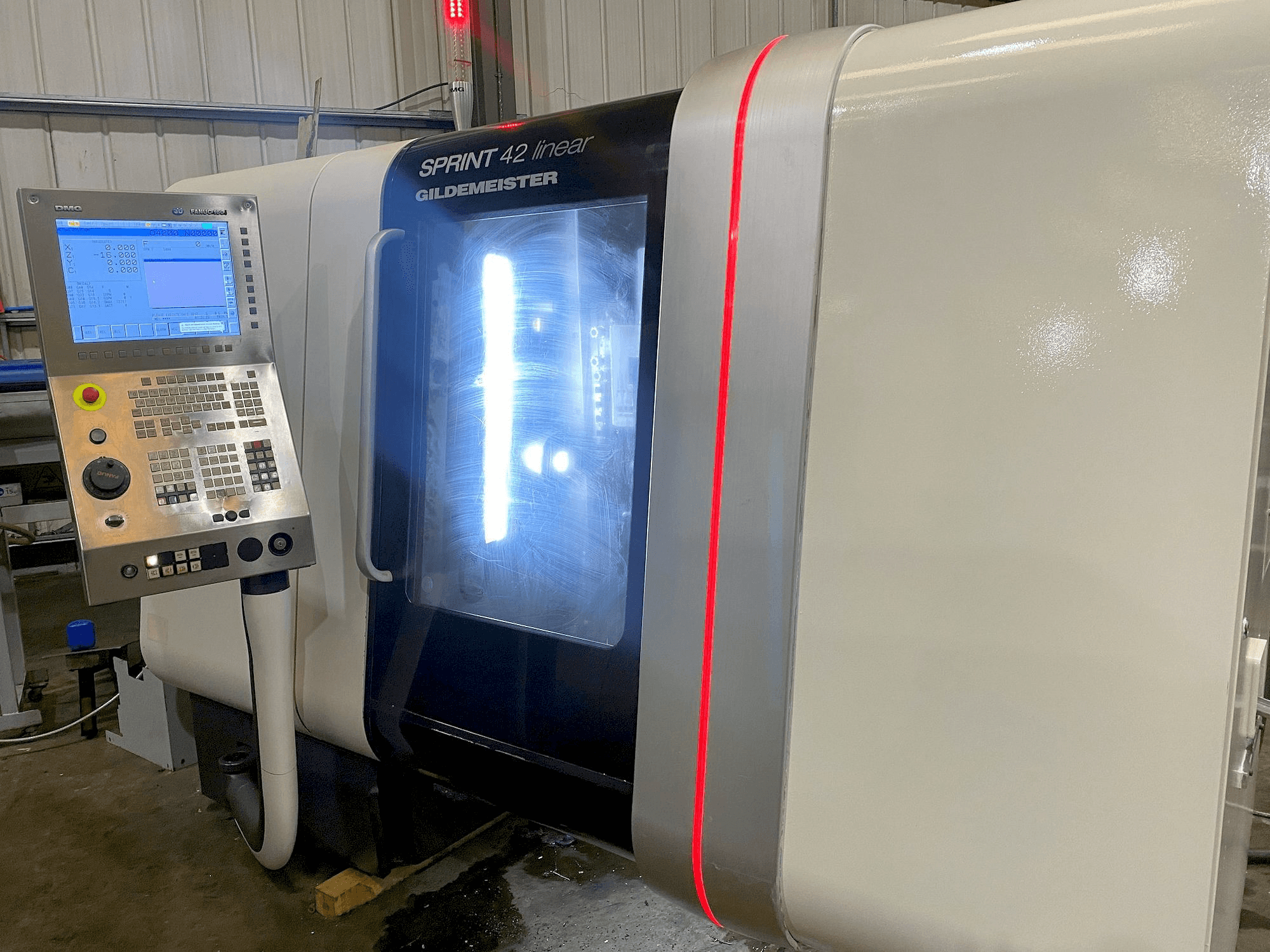 Koneen DMG GILDEMEISTER SPRINT 42 linear etunäkymä