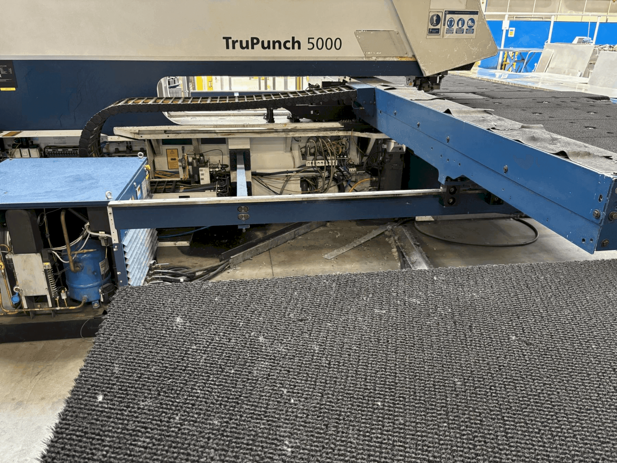 Koneen TRUMPF TRUPUNCH 5000 S10 etunäkymä