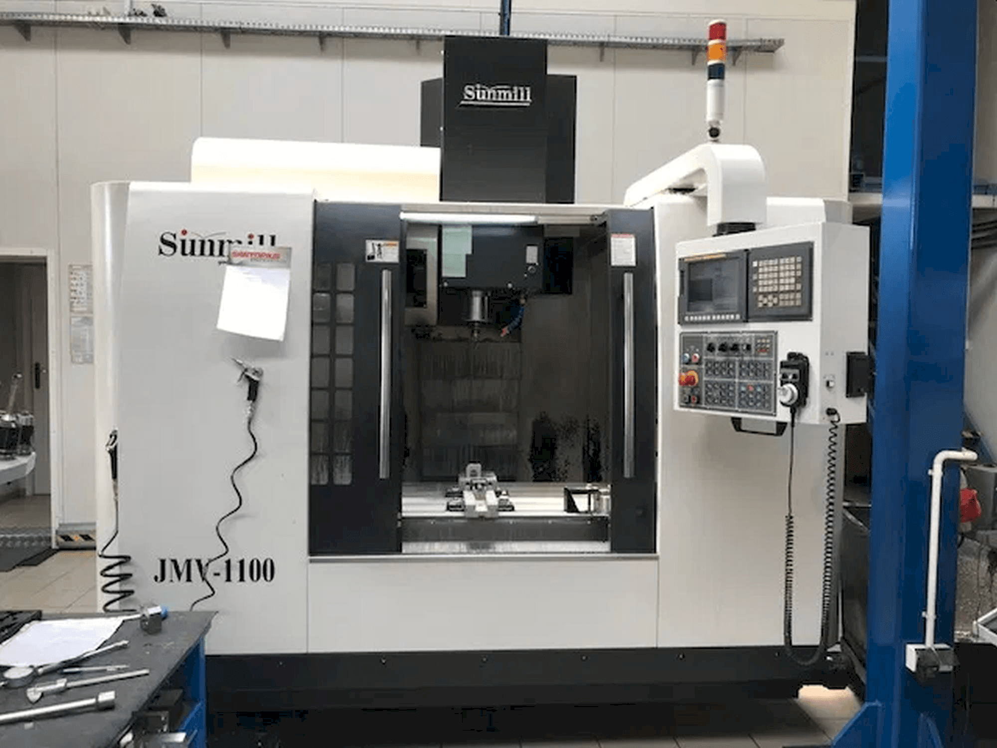 Koneen SUNMILL JMV-1100 etunäkymä