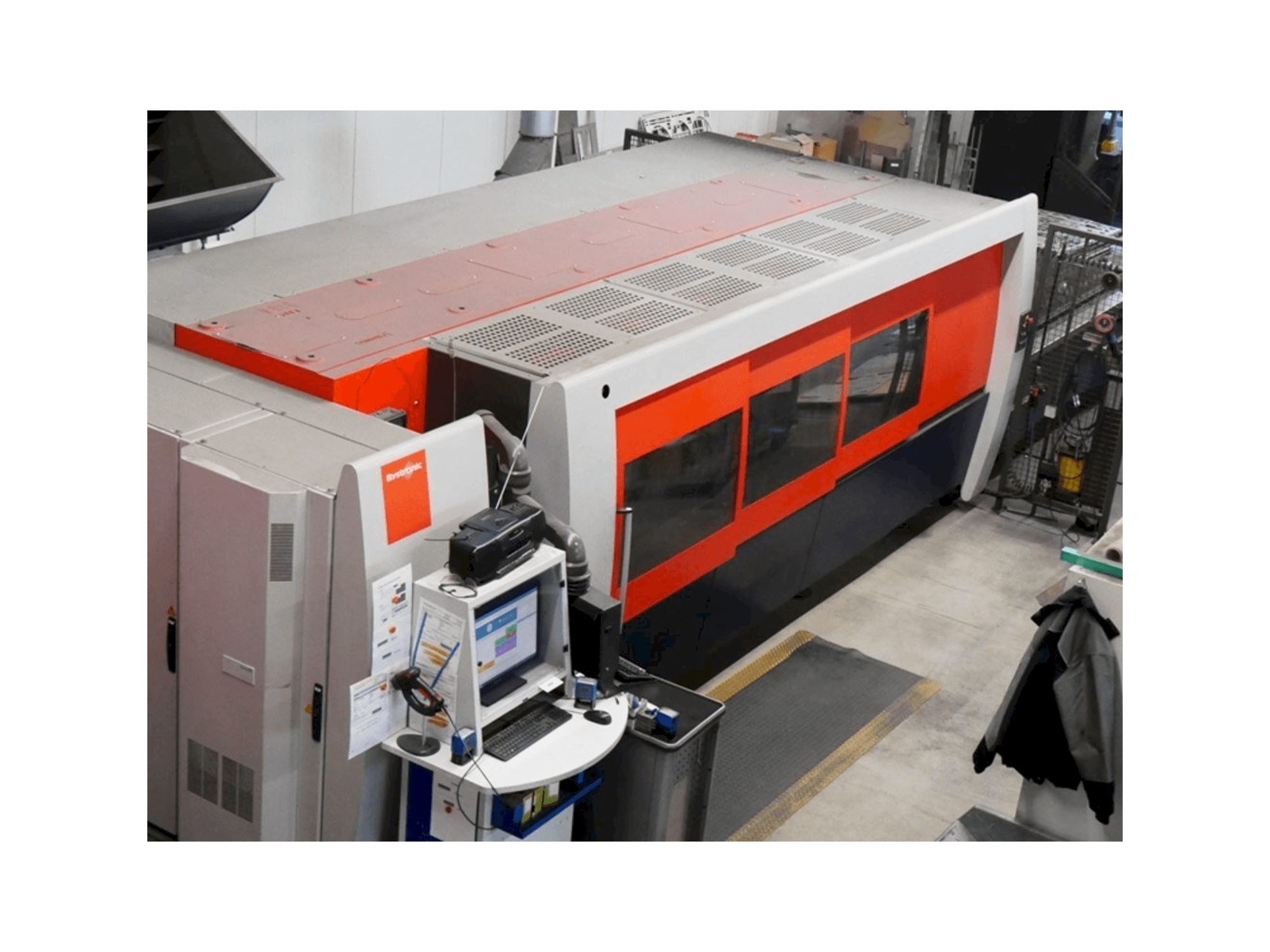 Koneen Bystronic BySpeed Pro vasemman sivun näkymä