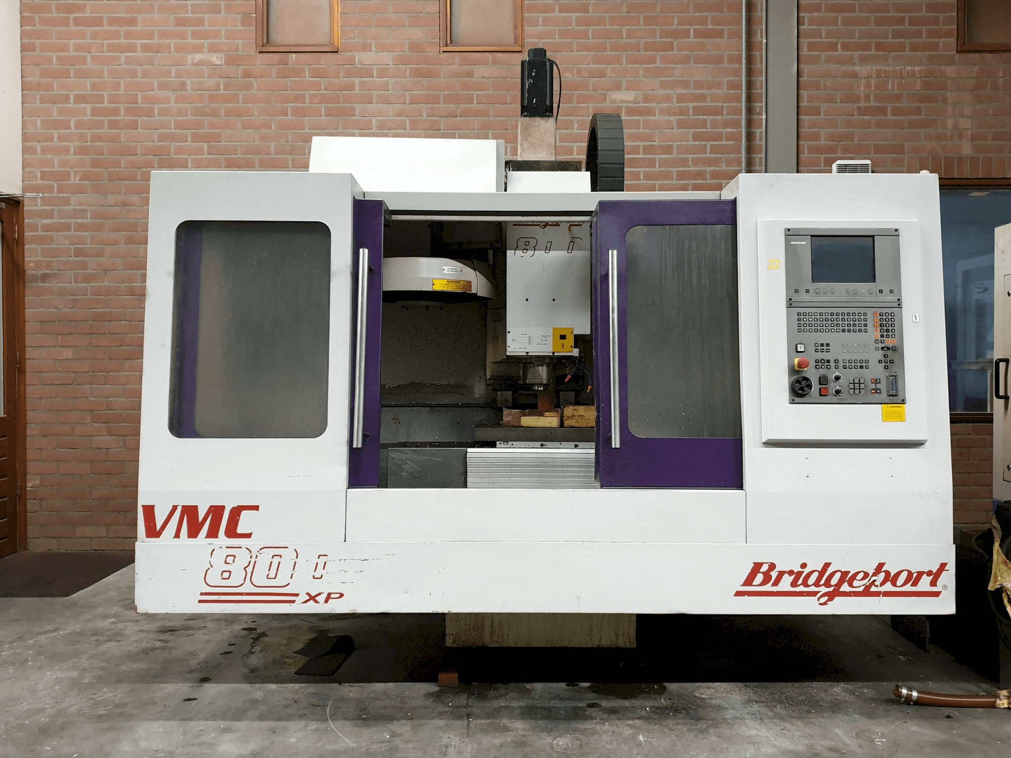 Koneen Bridgeport etunäkymä VMC 800 22