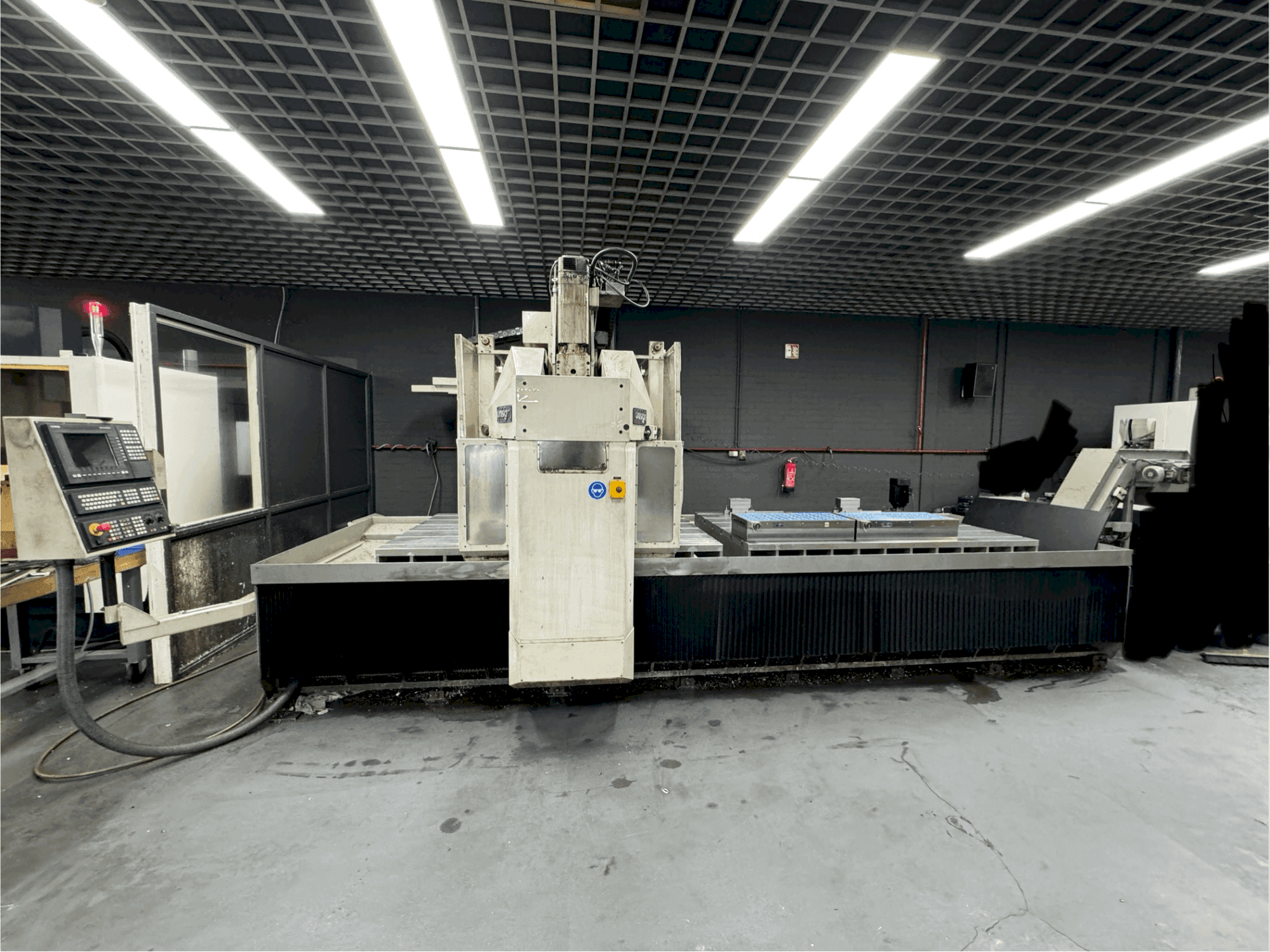 Koneen Unisign Uniport 4 etunäkymä