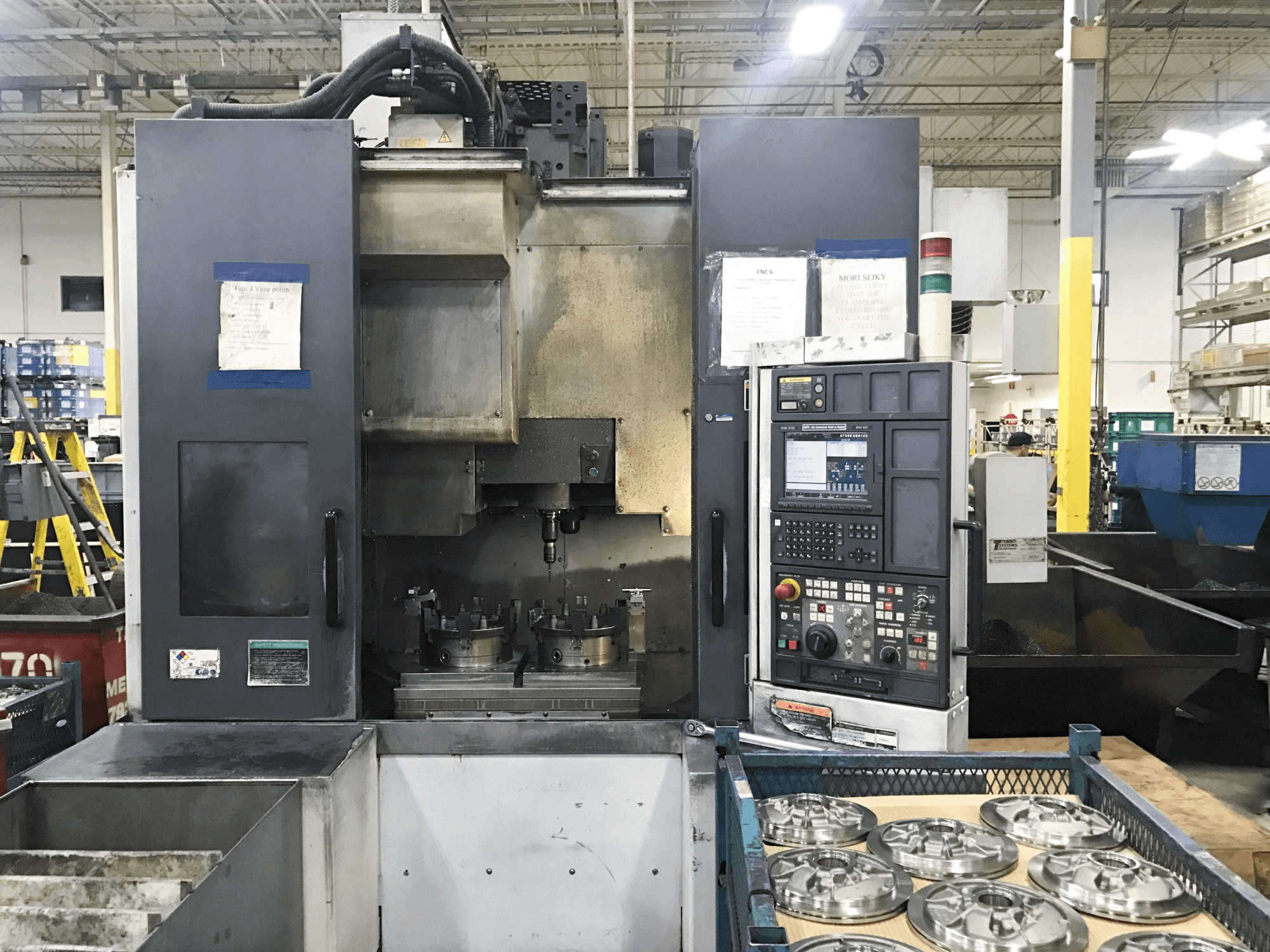 Koneen 1 MORI SEIKI etunäkymäNV4000