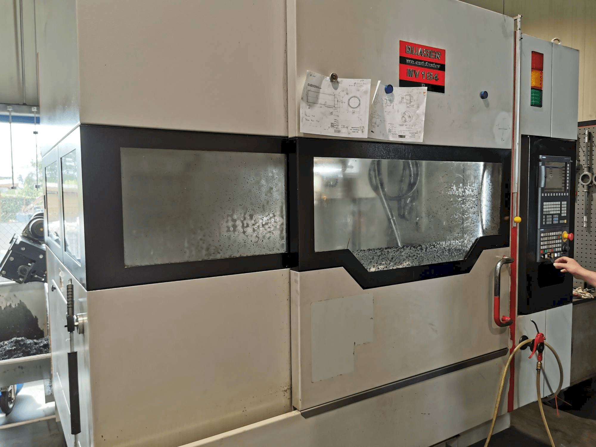 Koneen Quaser MV154APC/P12 etunäkymä