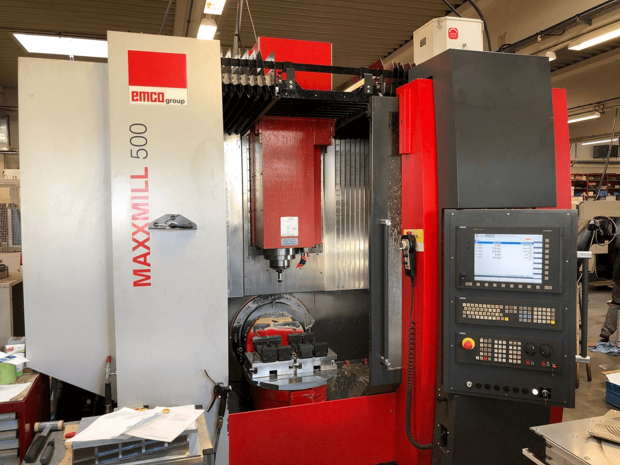 Koneen EMCO MAXXMILL 500 etunäkymä