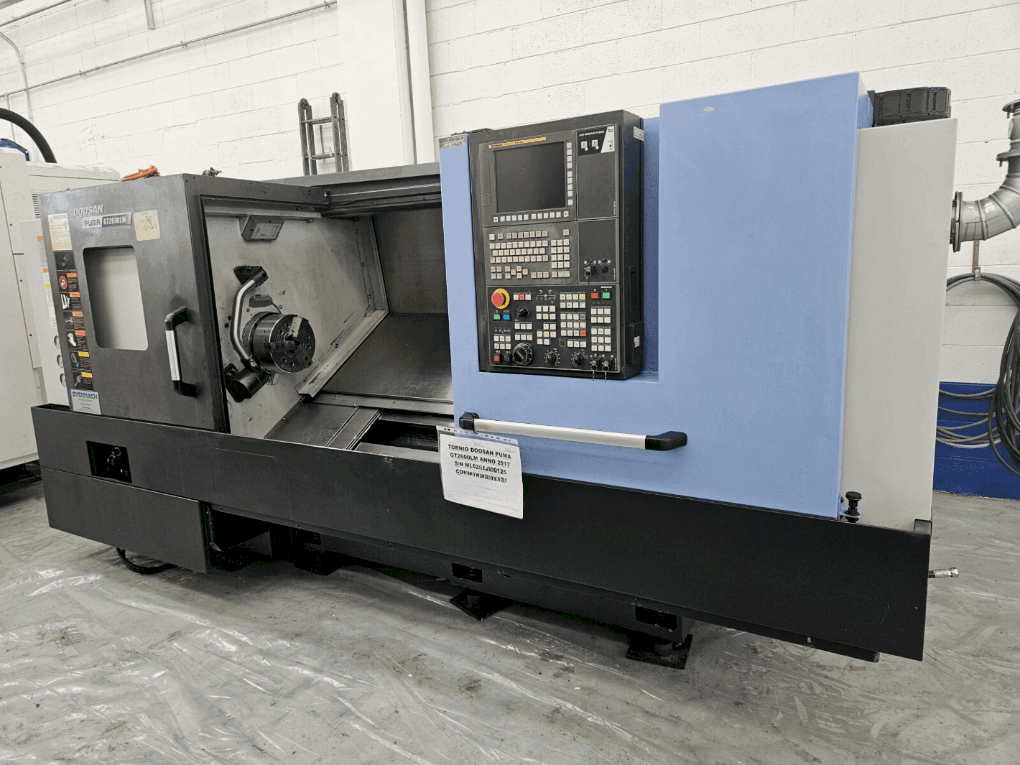 Koneen DOOSAN PUMA GT2600LM etunäkymä