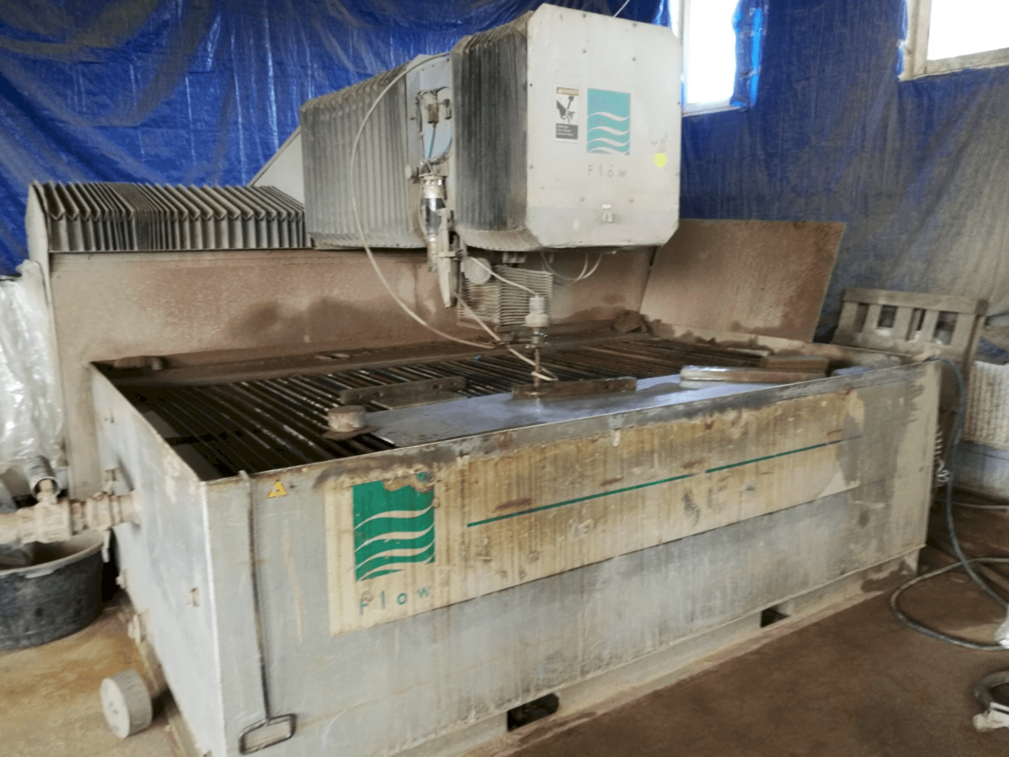 Koneen Flow IFB 2412 etunäkymä