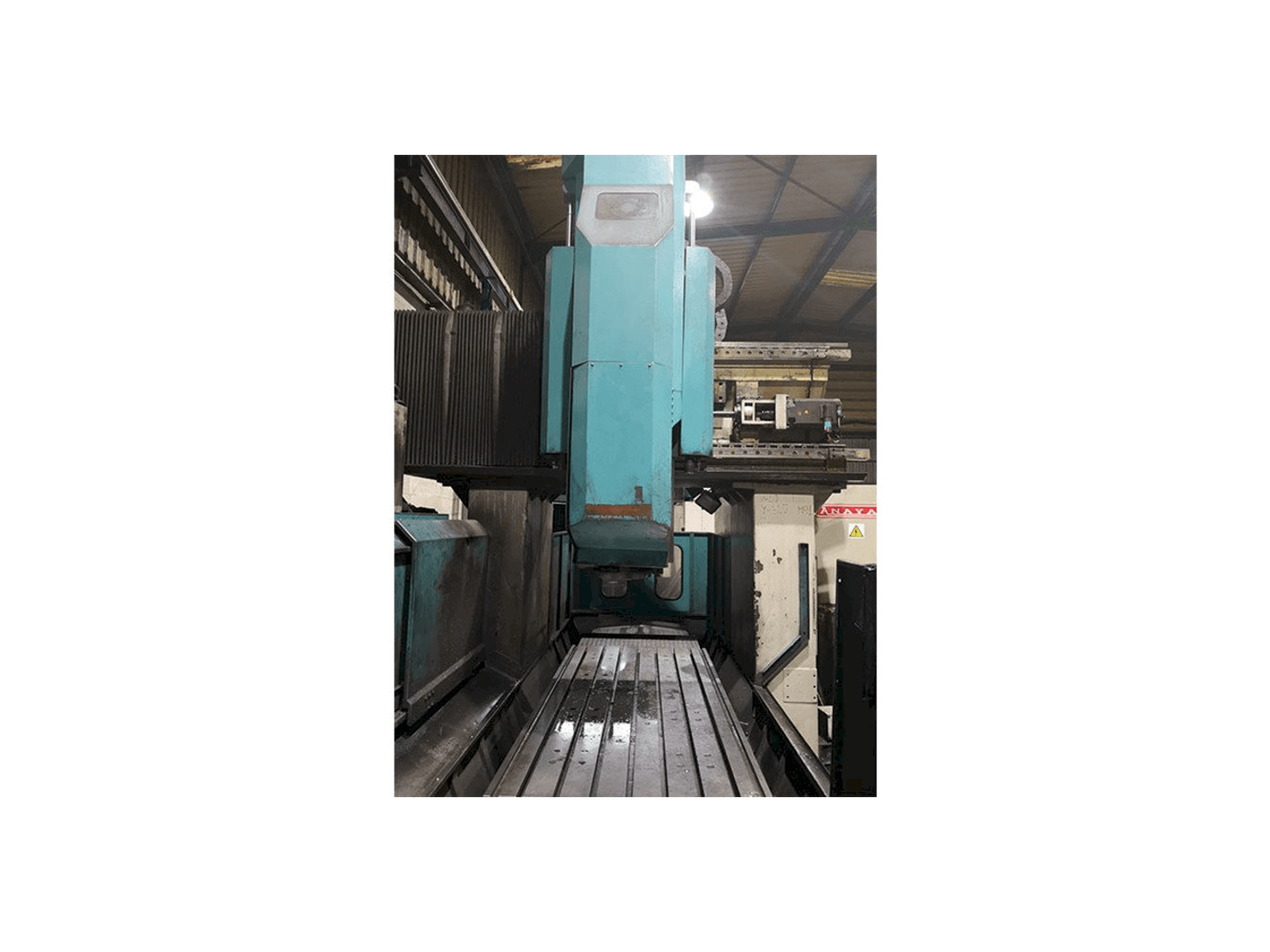 Koneen ANAYAK P-2000 etunäkymä