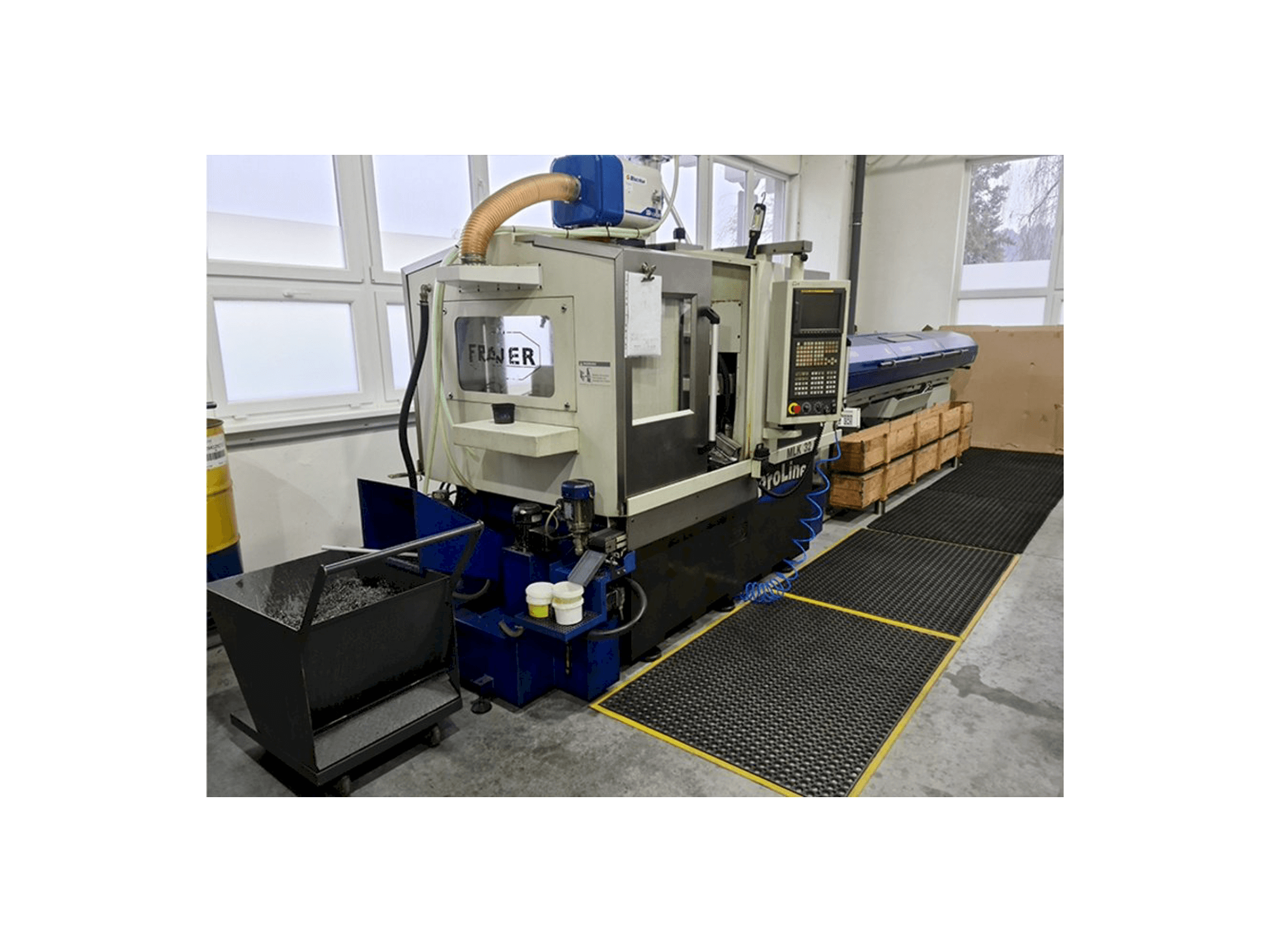 Koneen Maier MLK 32 D vasemman sivun näkymä