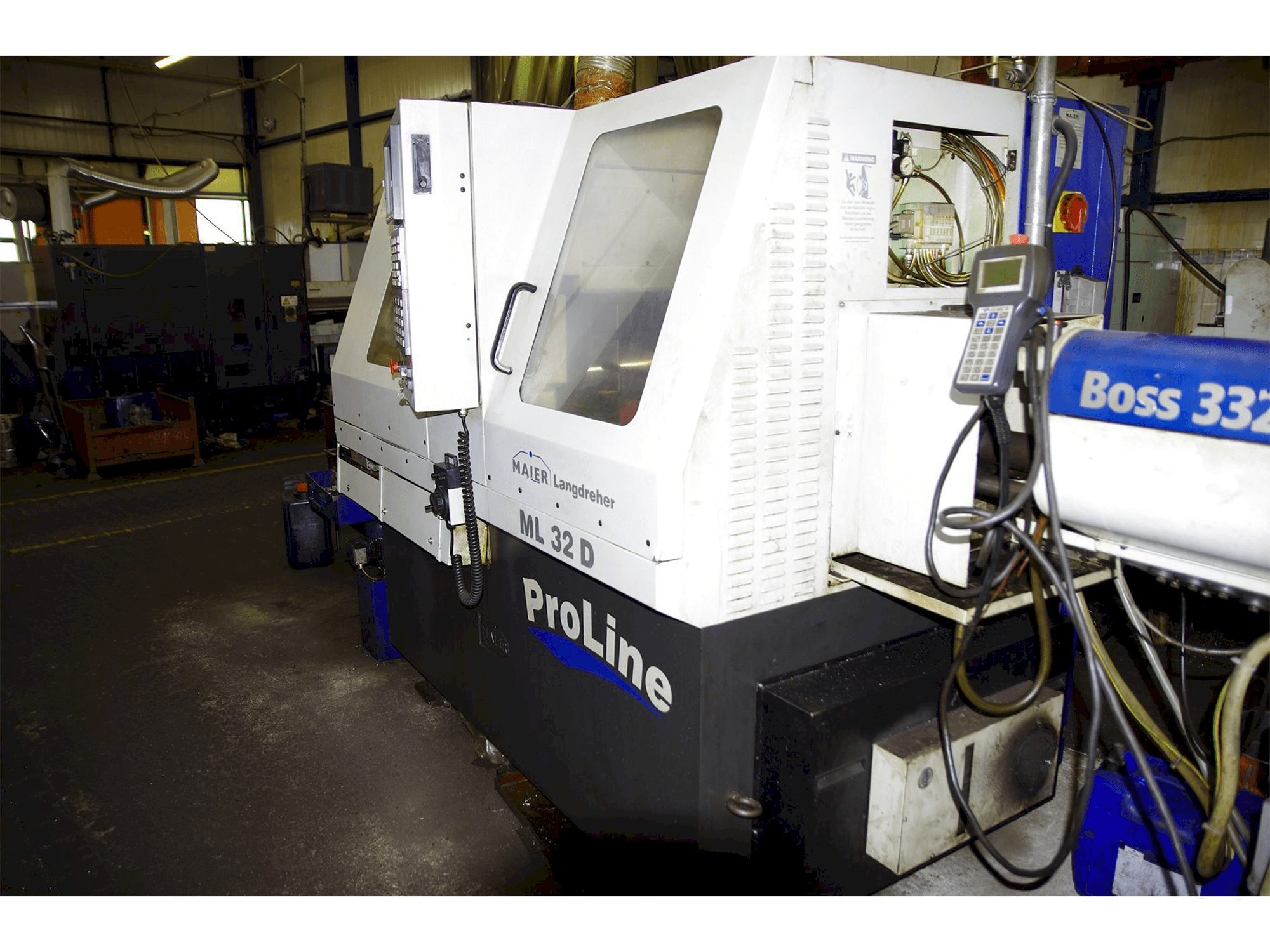 Koneen Maier ML32D etunäkymä