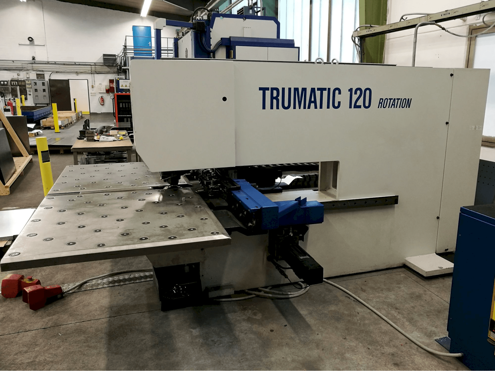 Koneen Trumpf oikea näkymä Trumatic 120R