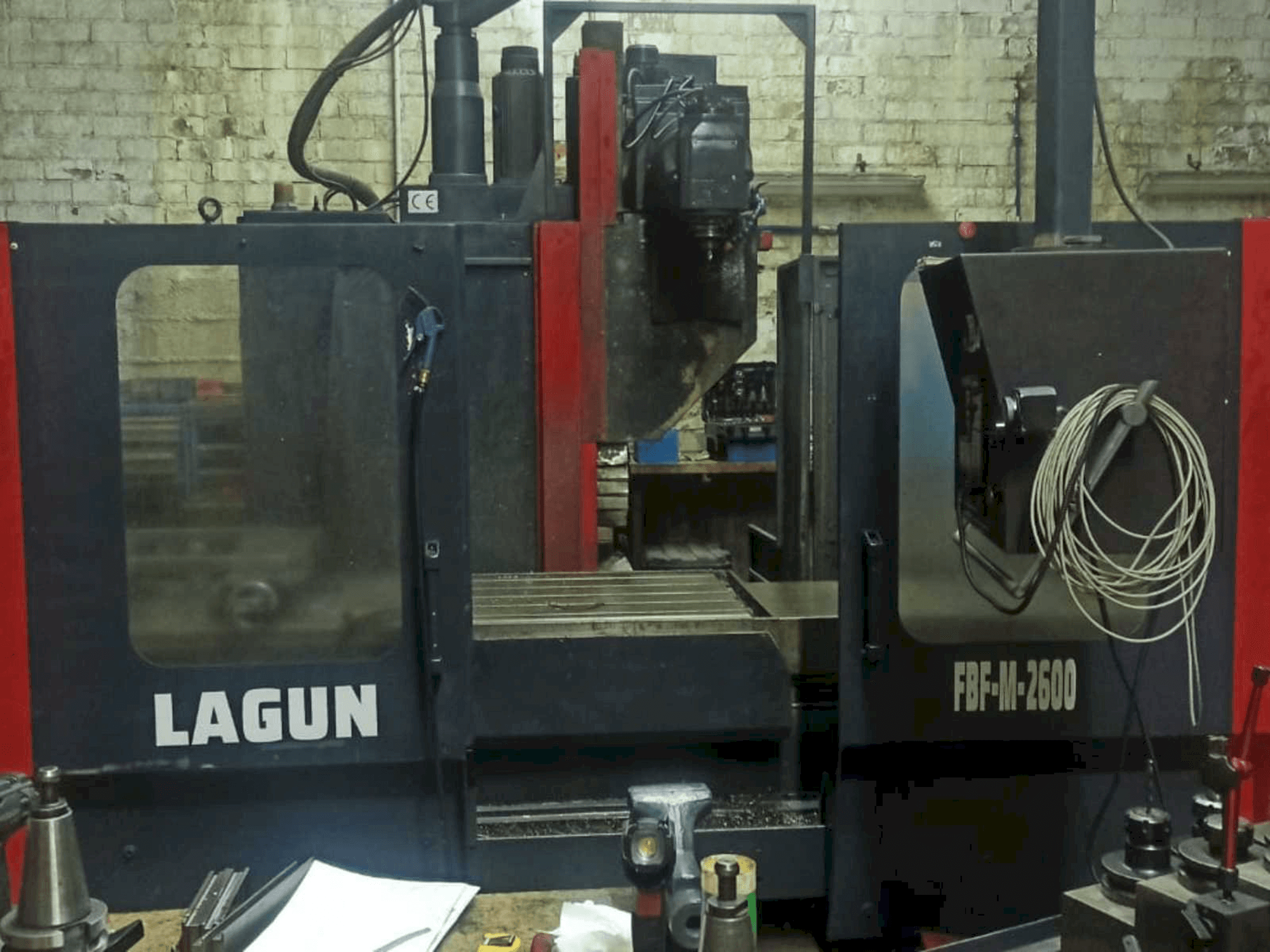 Koneen LAGUN FBF-M-2600 etunäkymä