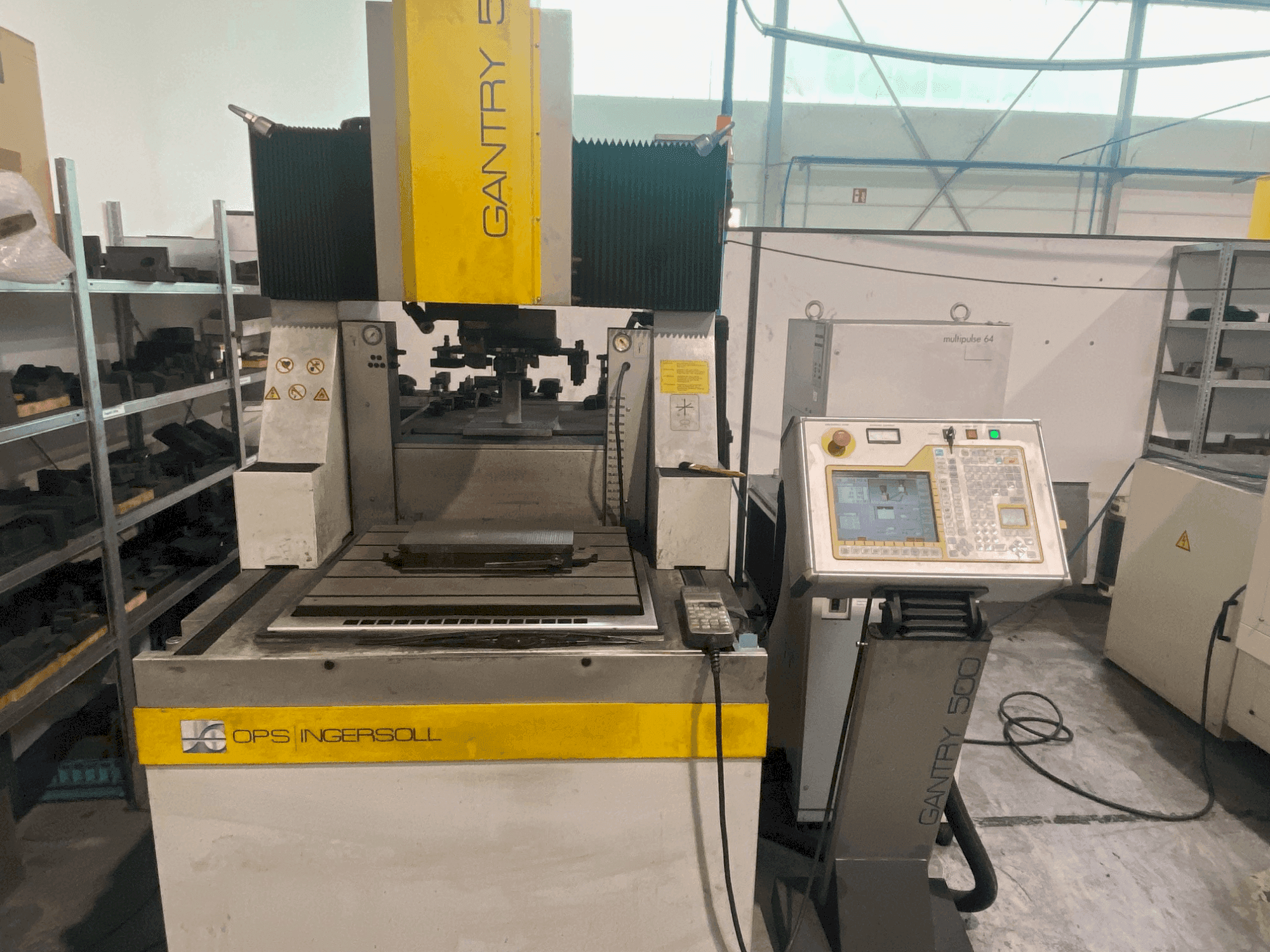 Koneen OPS INGERSOLL Gantry 500 etunäkymä