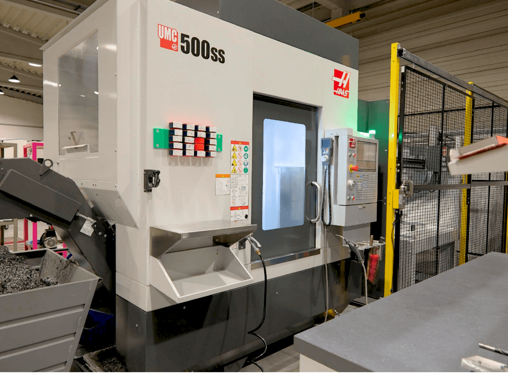 Koneen HAAS UMC 500-SS MIT APL etunäkymä