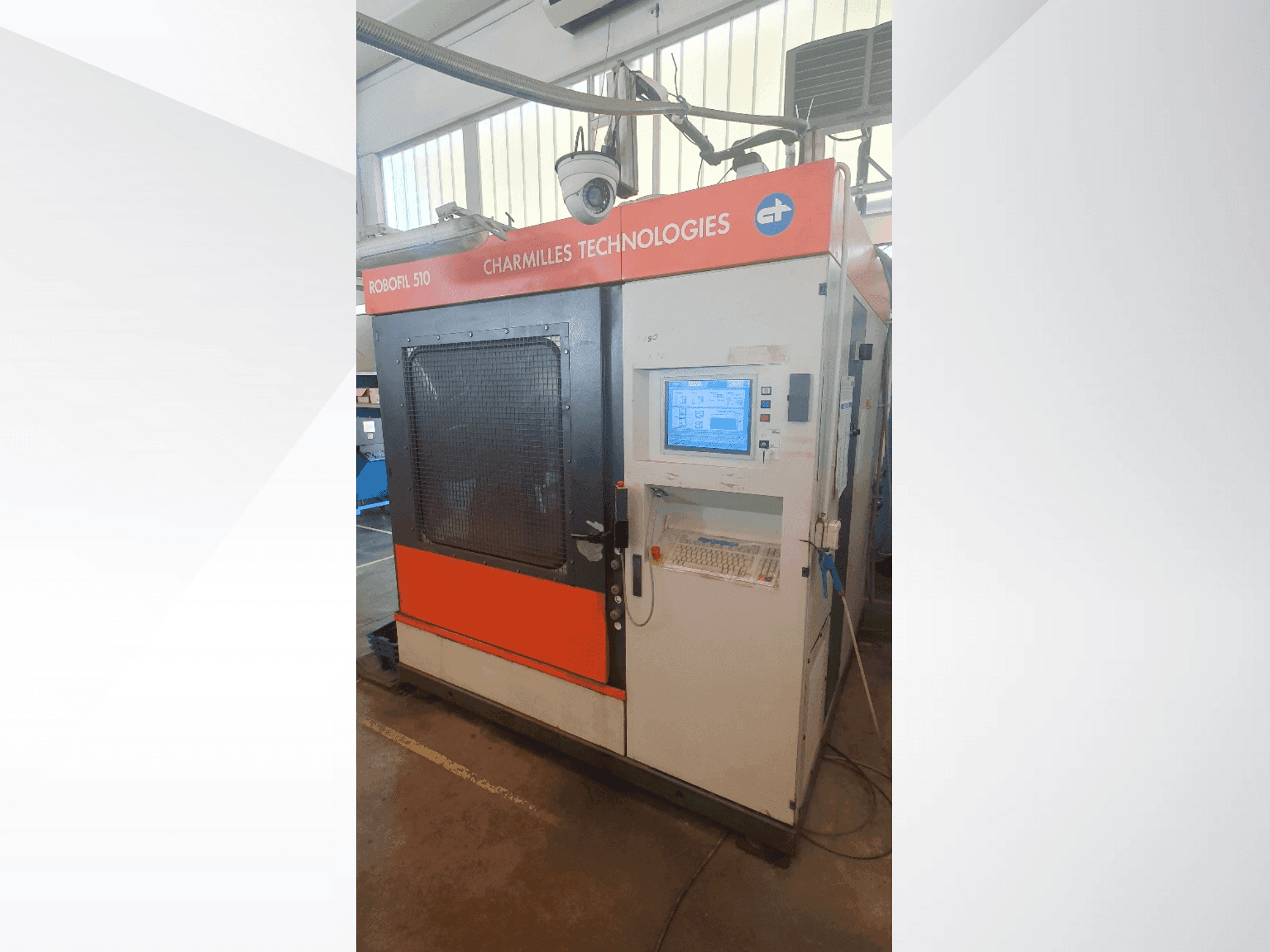 Koneen CHARMILLES Robofil 510 etunäkymä