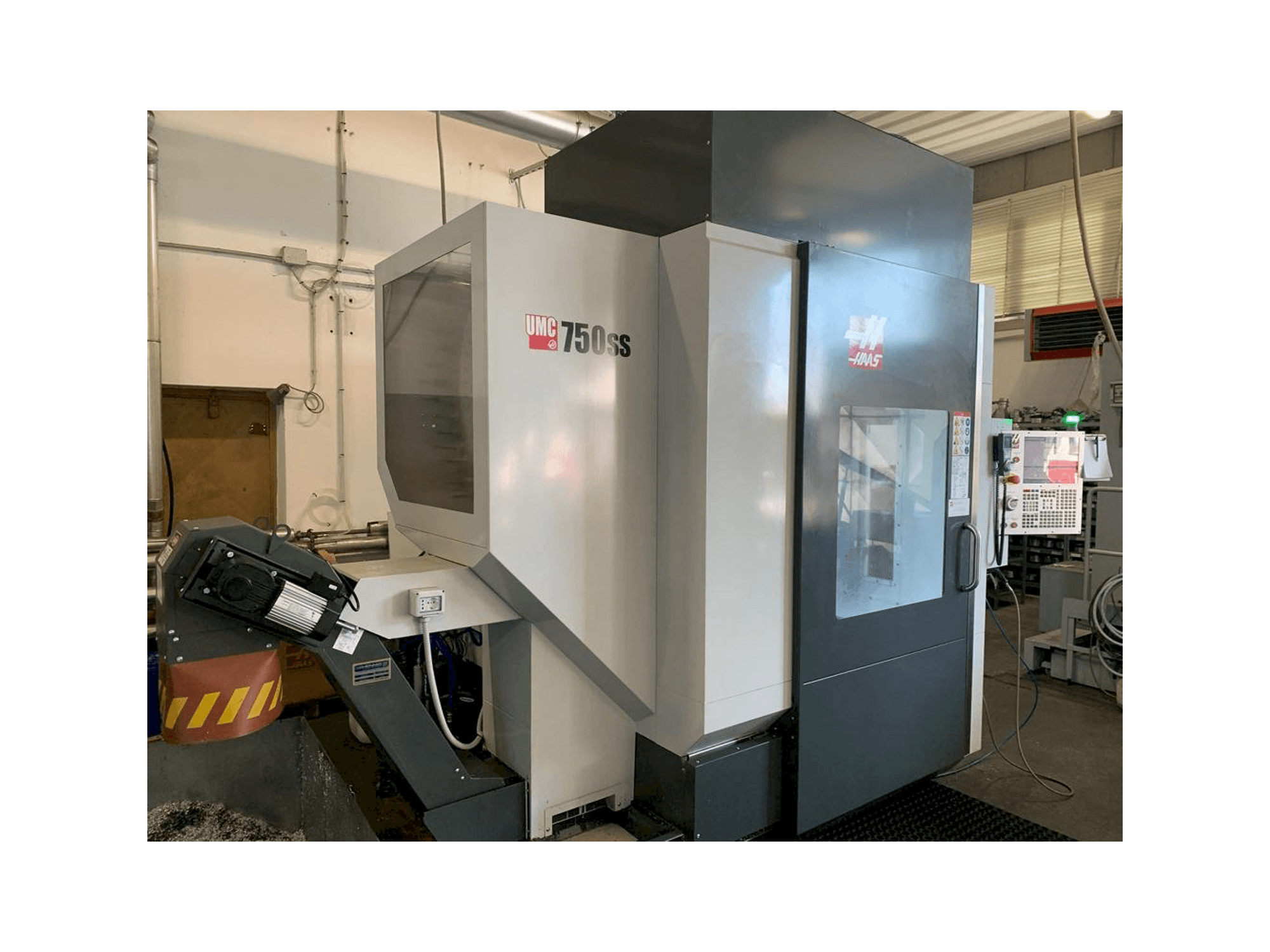 Koneen HAAS UMC 750SS etunäkymä