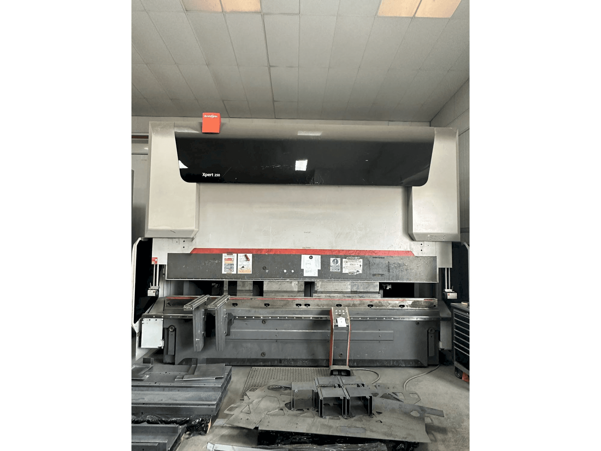 Koneen Bystronic Xpert 250/4100 etunäkymä