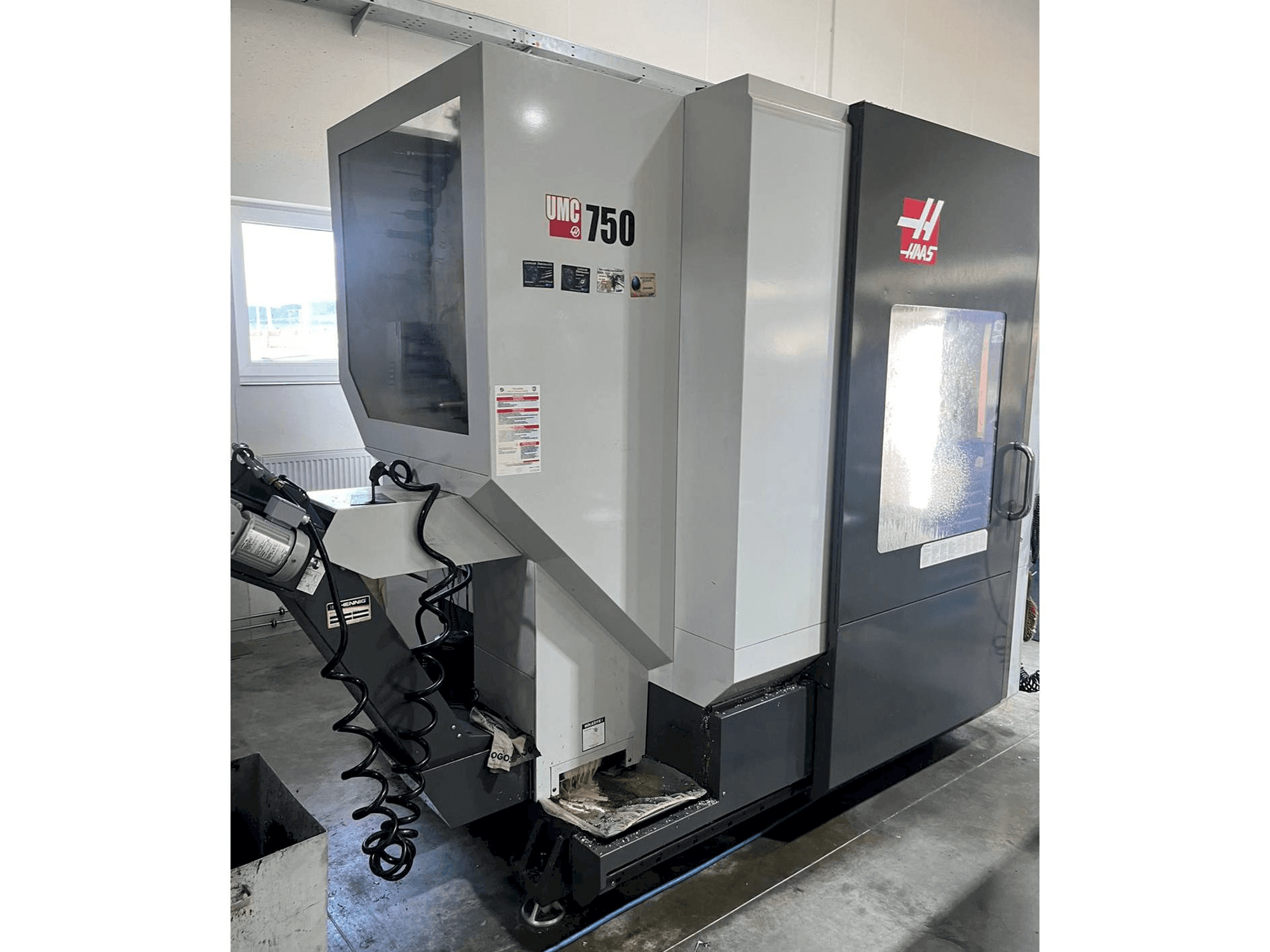 Koneen HAAS UMC-750 etunäkymä