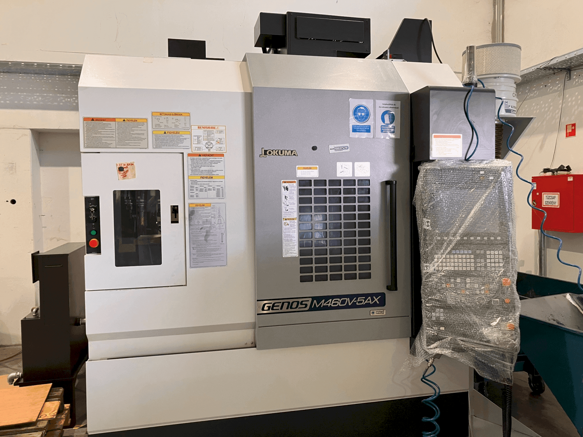 Koneen Okuma GENOS M460V-5AX etunäkymä