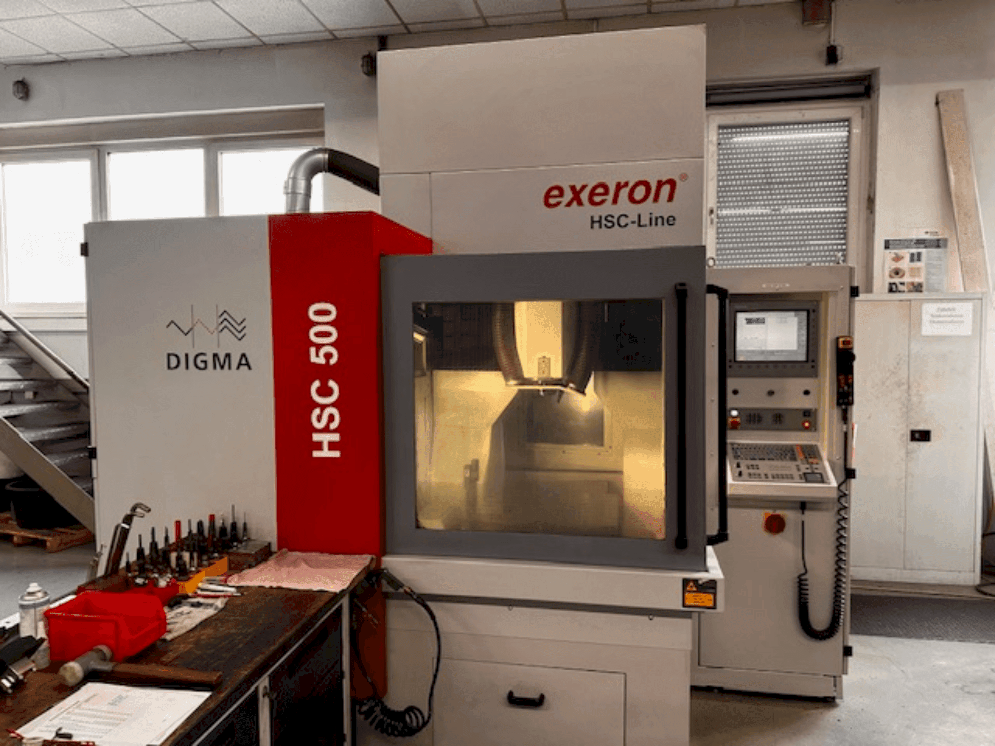 Koneen Exeron HSC-Line 500 etunäkymä