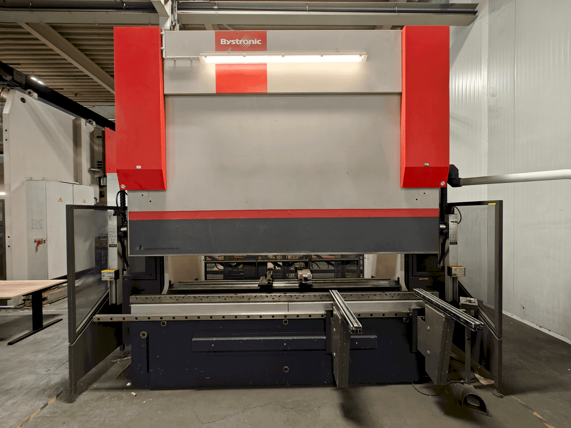 Koneen Bystronic Xpert100x3100 etunäkymä
