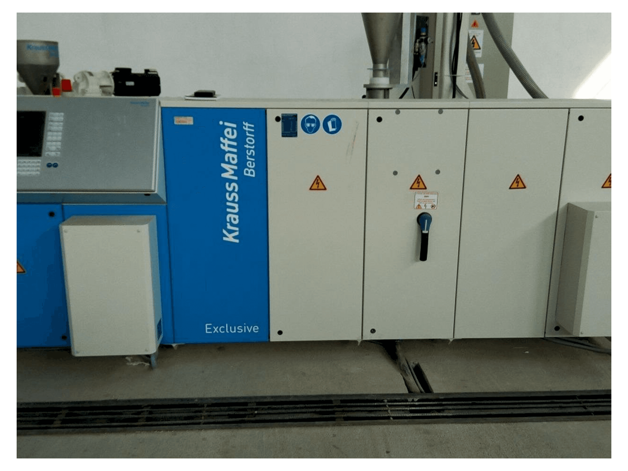 Koneen Krauss Maffei KME 60-36 B/R etunäkymä