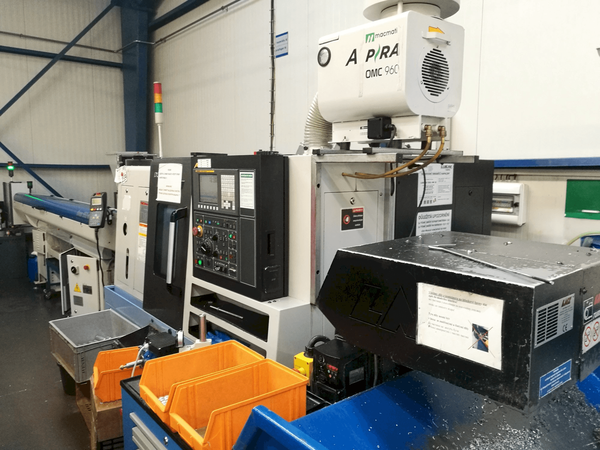 Koneen Doosan Lynx 220GA etunäkymä