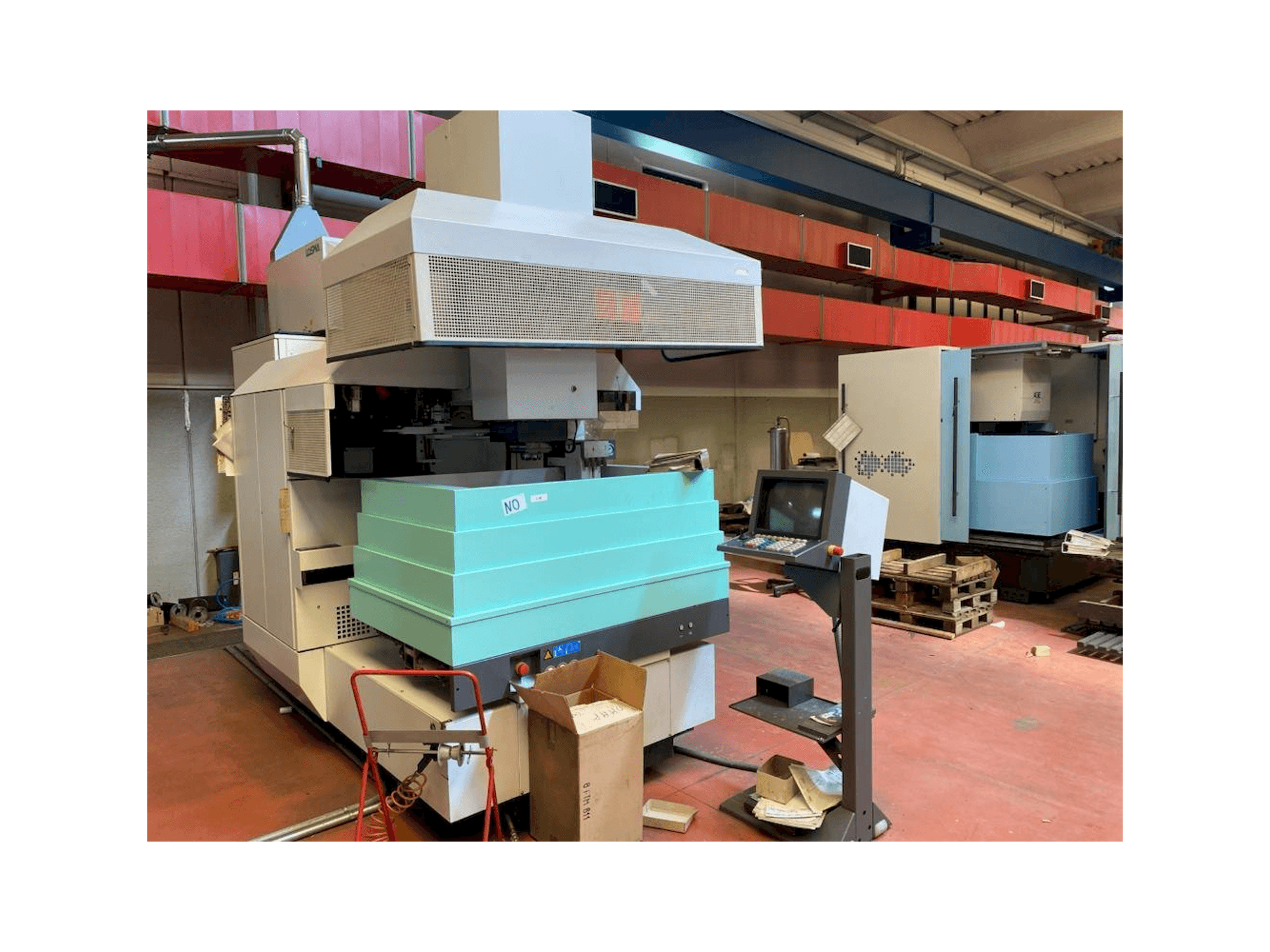 Koneen AGIE AGIETRON INTEGRAL 3 etunäkymä