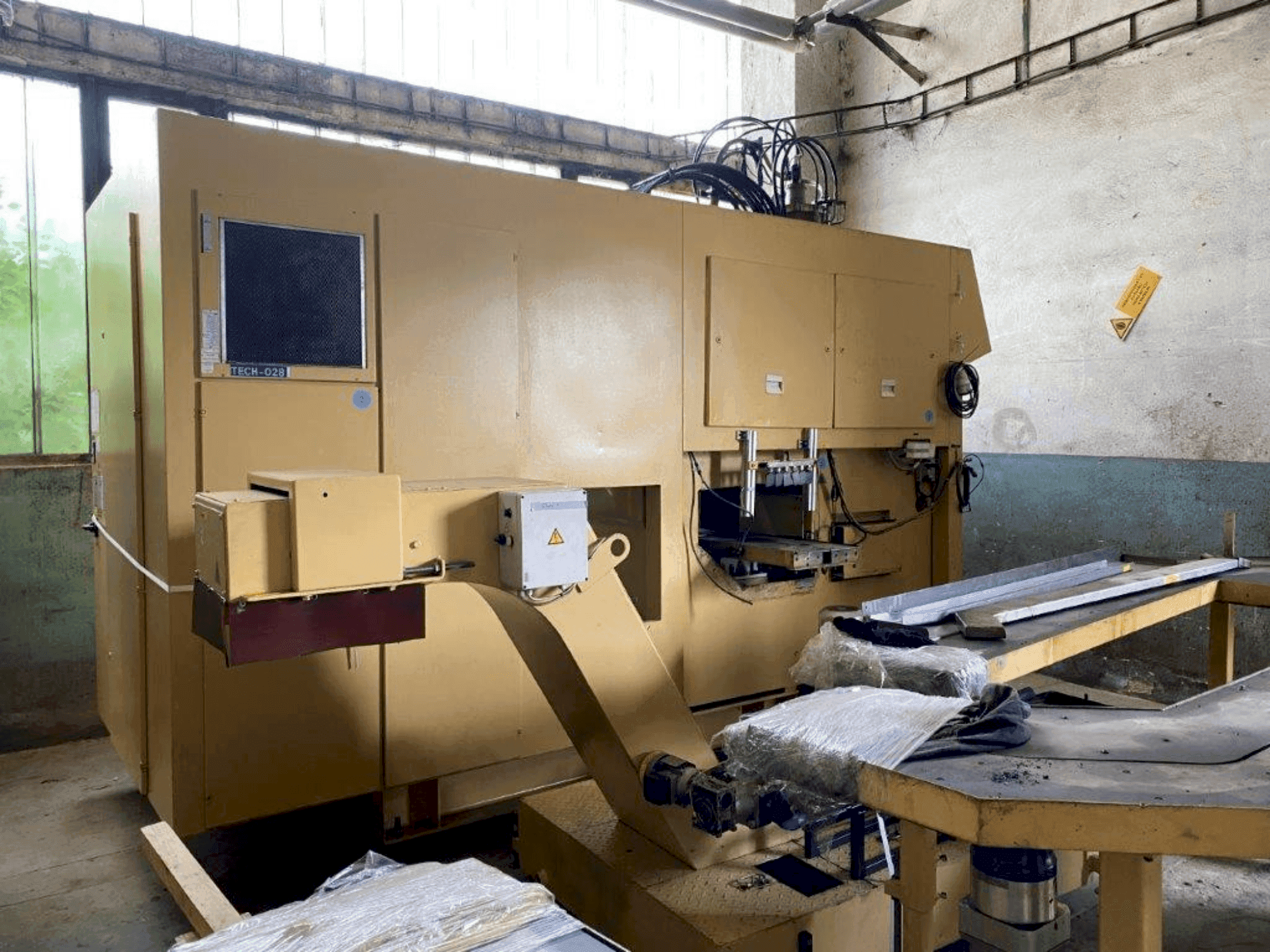 Koneen EMAG VSC 400 etunäkymä