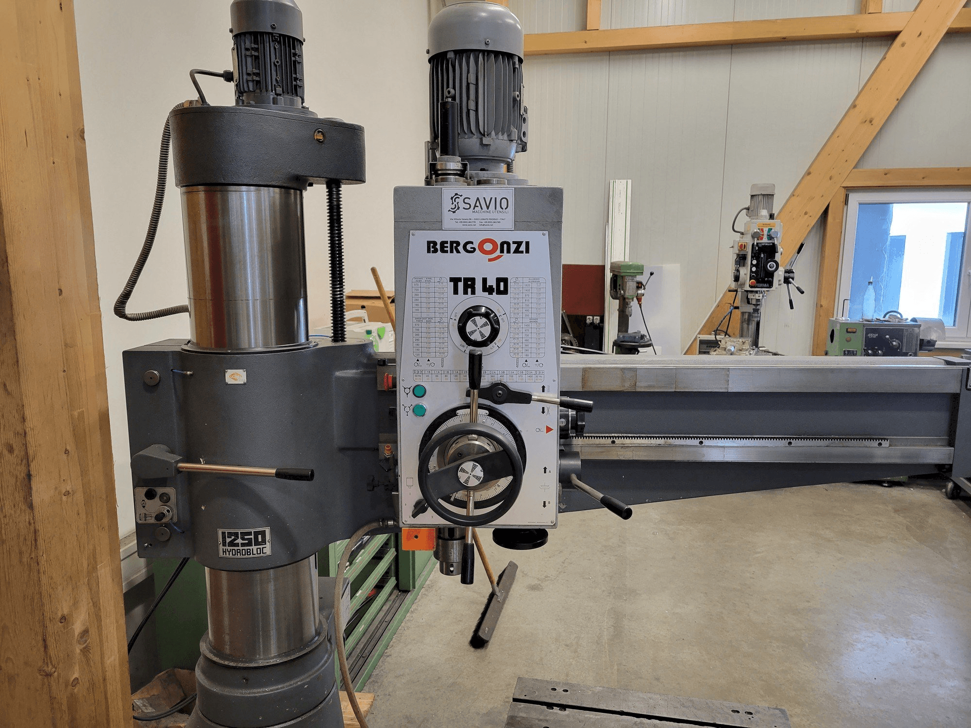 Koneen BERGONZI TR40/1250H etunäkymä