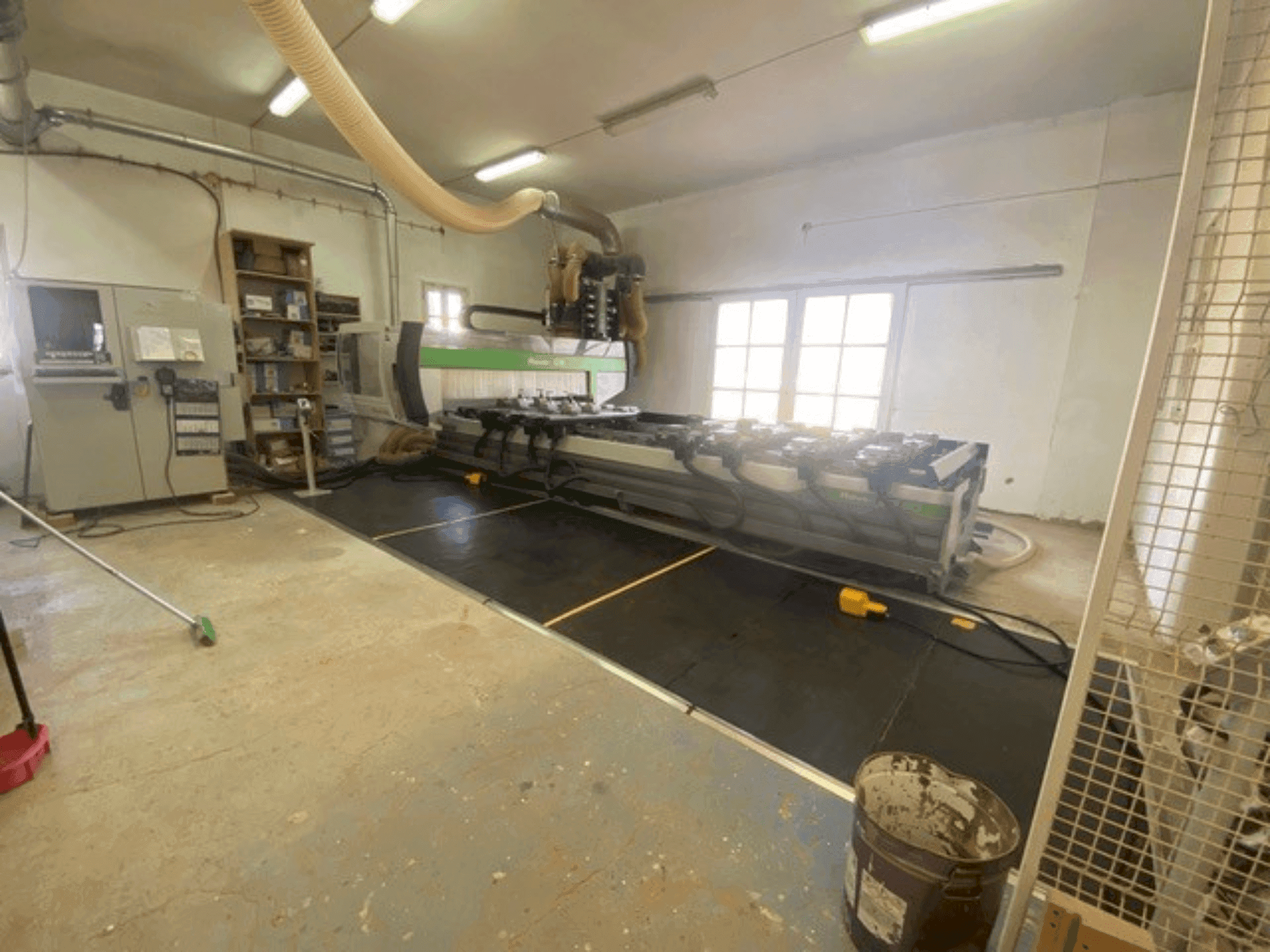 Koneen BIESSE ROVER C 9.50 etunäkymä