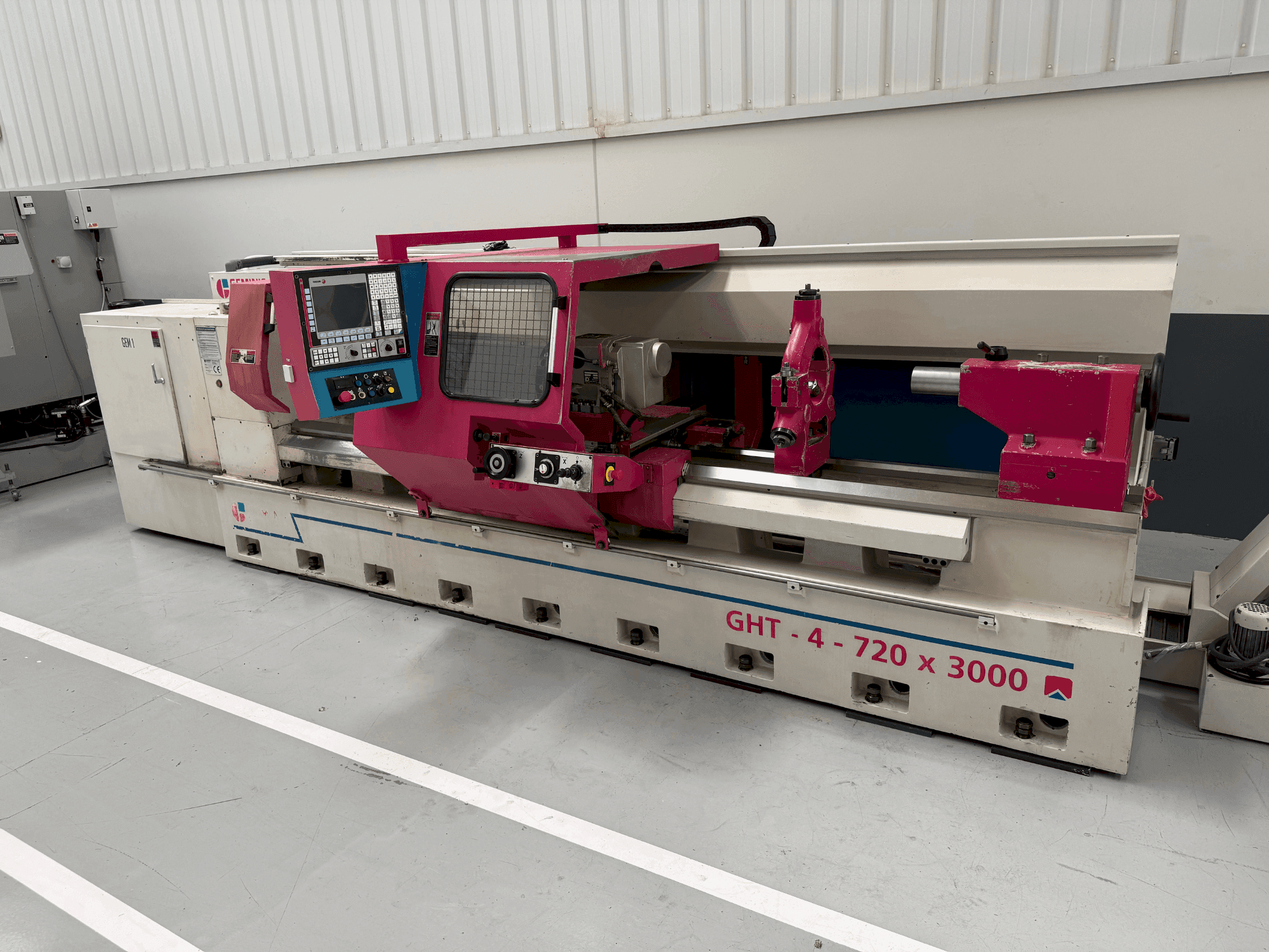 Koneen Geminis GHT-4 720 x 3000 etunäkymä