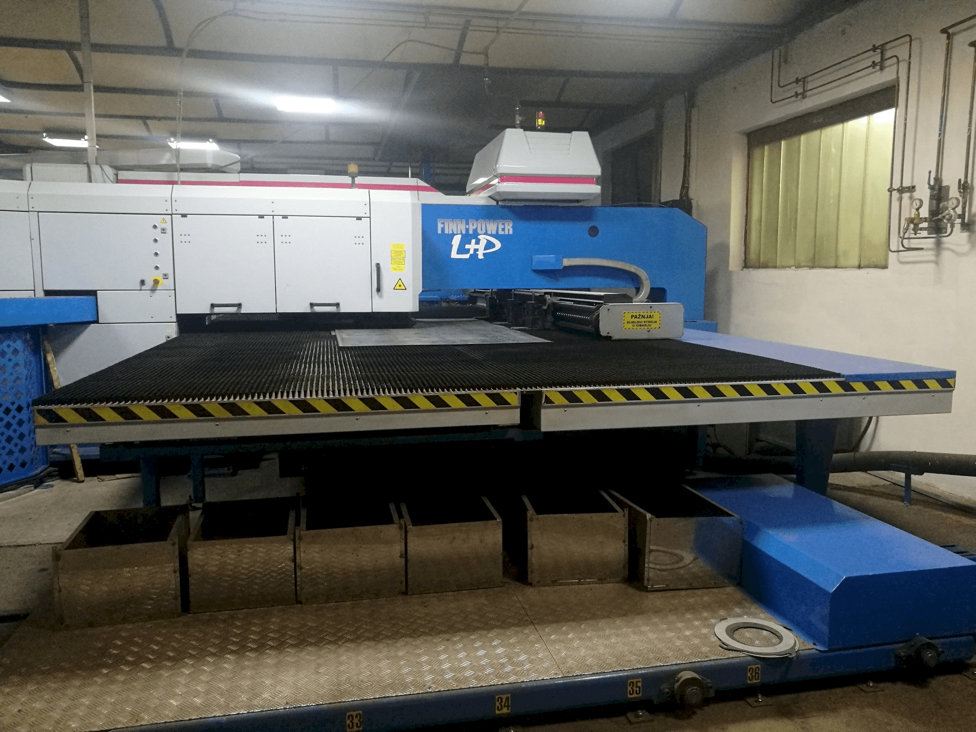 Koneen Finn-Power LP6 SBTV etunäkymä