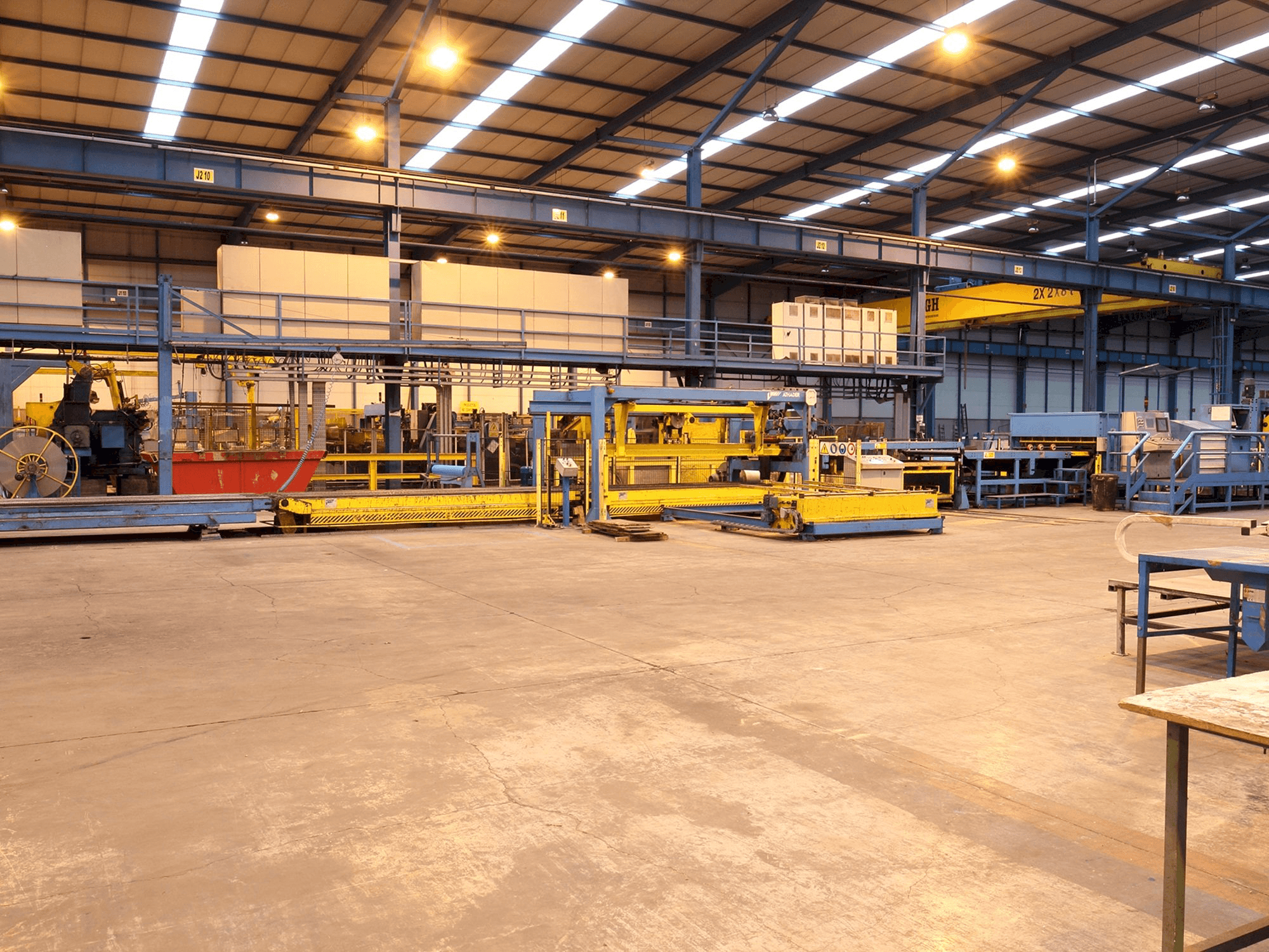 Koneen ATHADER J23 etunäkymä