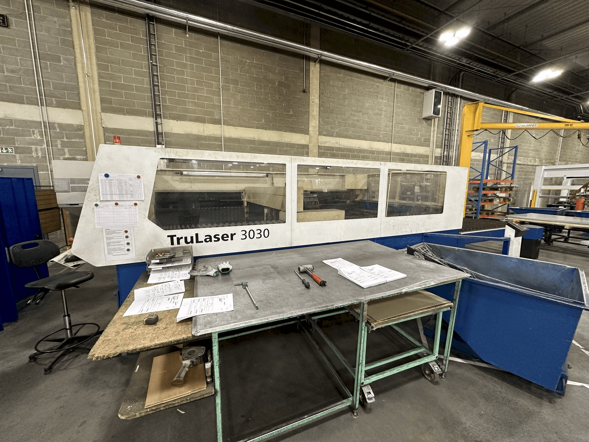 Koneen TRUMPF Trulaser 3030 etunäkymä