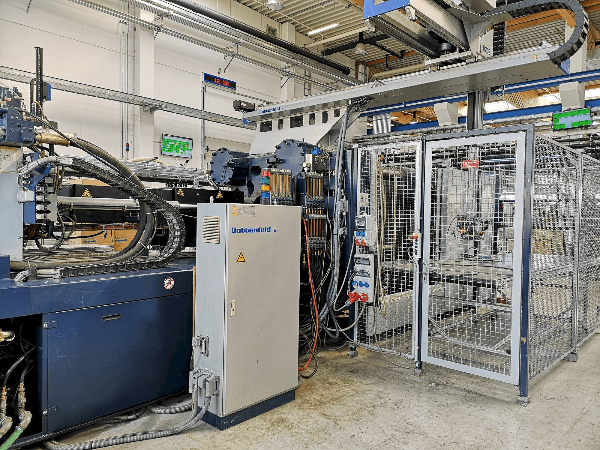 Koneen Battenfeld HM 8000 2P - 7700 etunäkymä