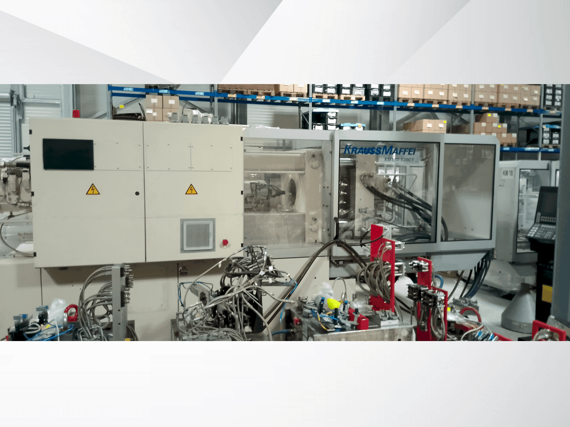 Koneen Krauss Maffei 110-520 C1 etunäkymä