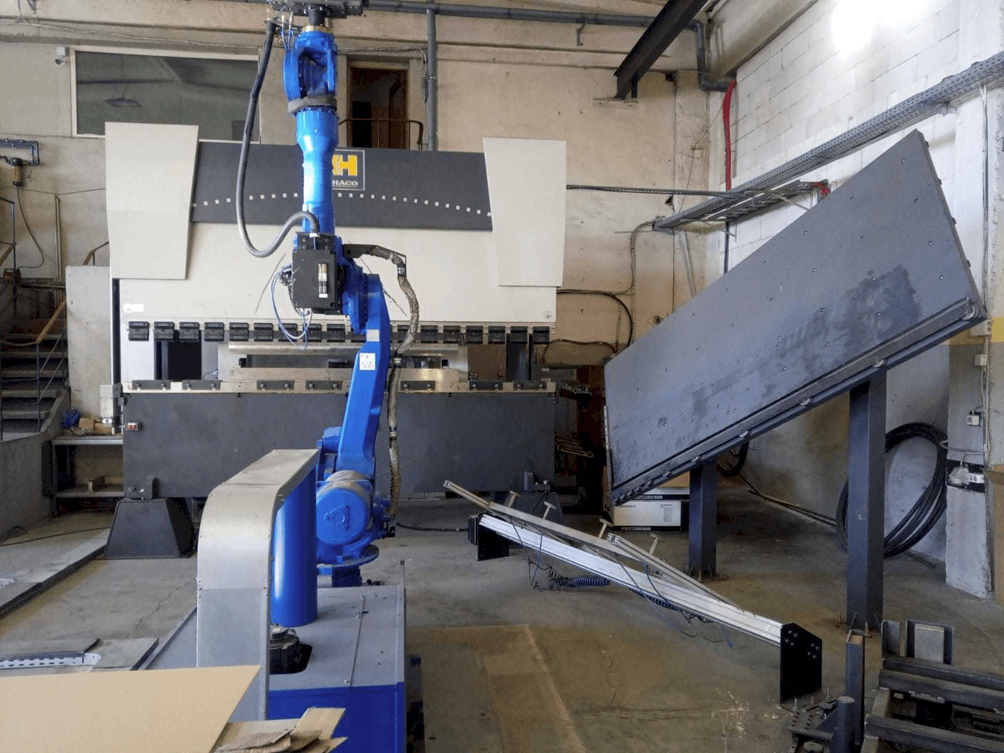 Koneen HACO ERM 36150 etunäkymä