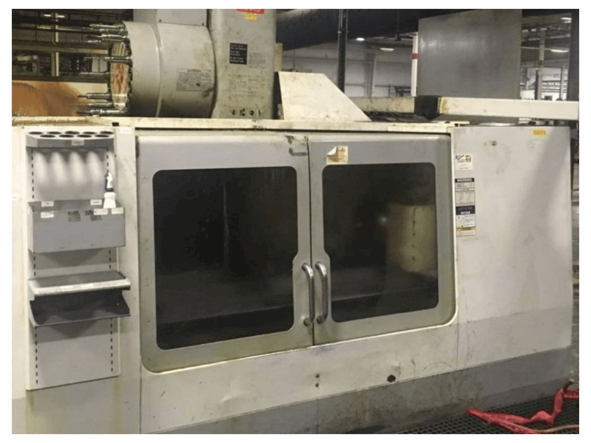 Koneen HAAS VF-8B/40 etunäkymä