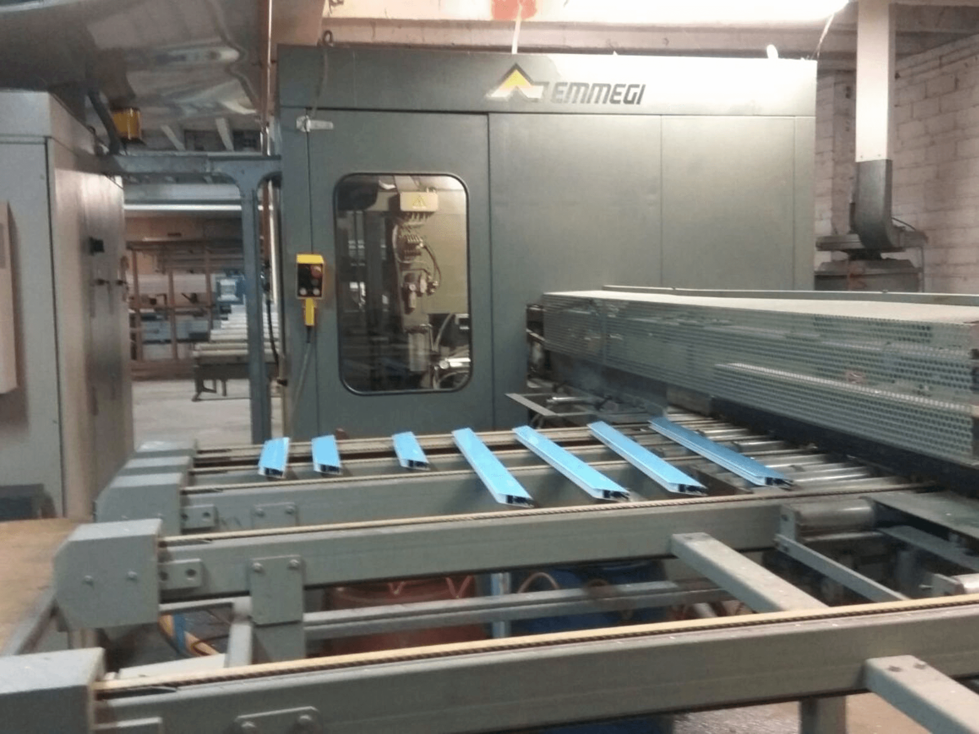 Koneen Emmegi Quadra etunäkymä